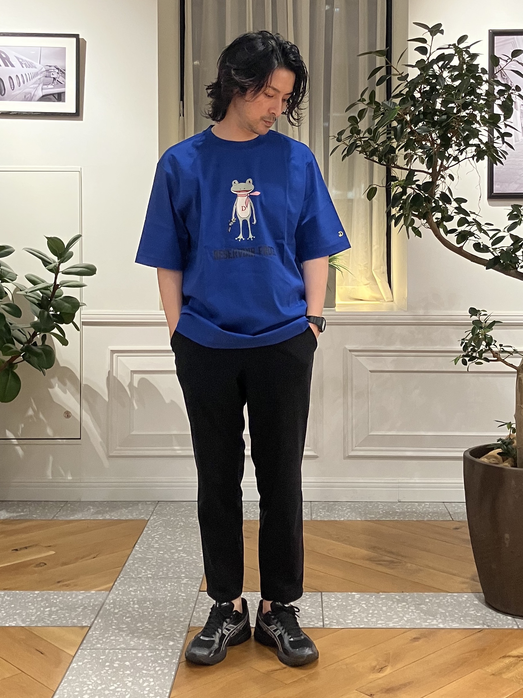 junyaさんの「DRESSTERIOR｜【接触冷感／抗菌防臭／消臭】ICE CLEAR COTTON フロッグオーバーフィットTシャツ」を使ったコーディネート