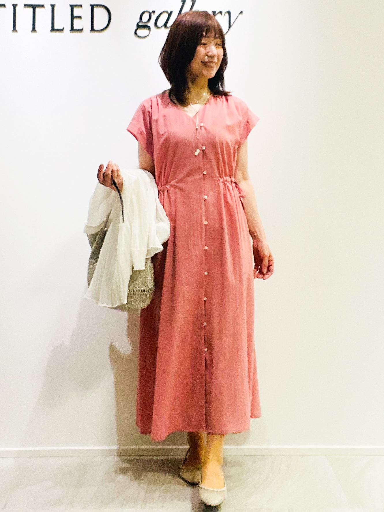 めいさんの「UNTITLED｜【通気性あり／涼しい／マシンウォッシャブル】フロントボタンワンピース」を使ったコーディネート