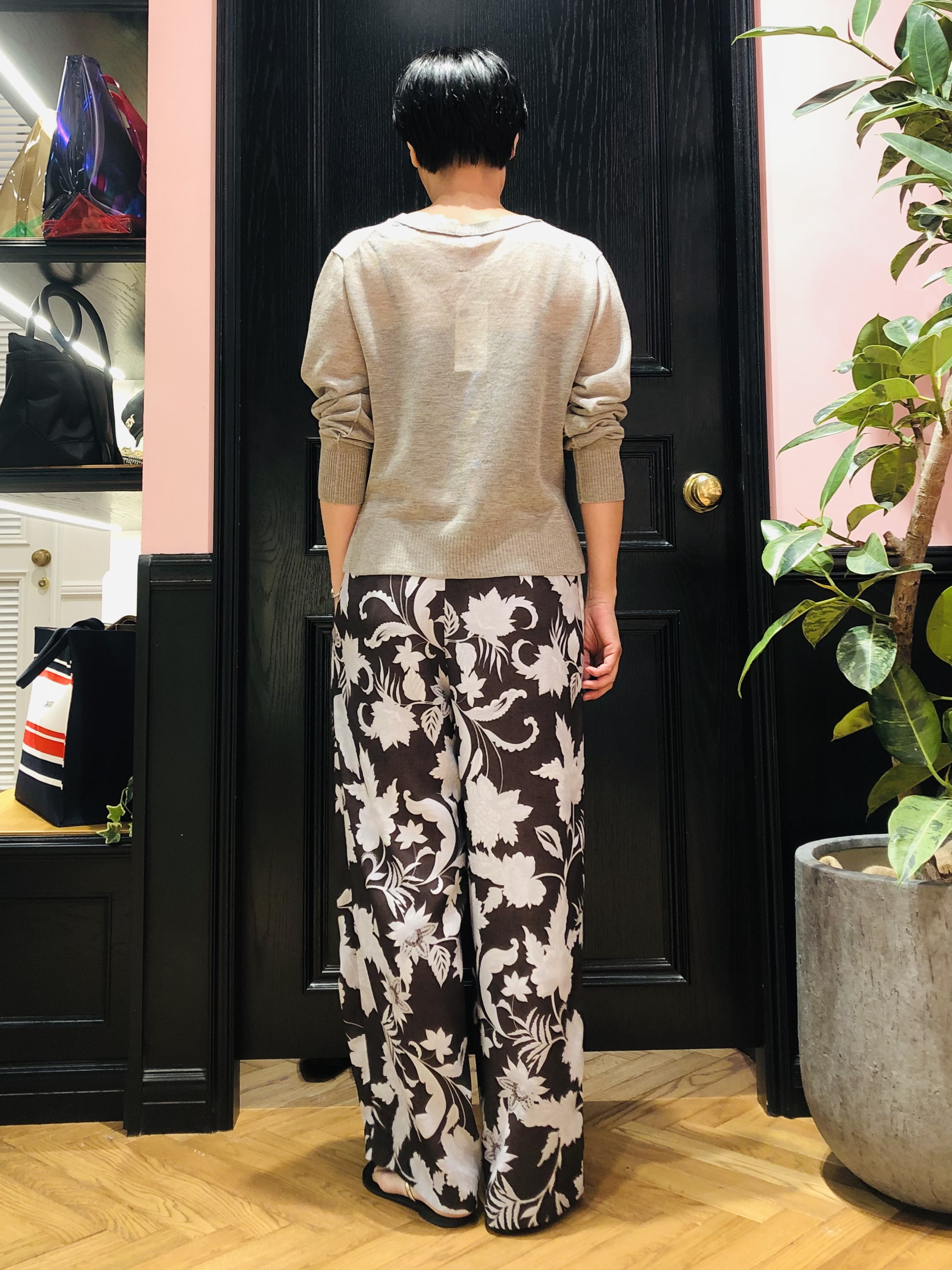 OGATAさんの「DRESSTERIOR｜【日除け/冷房対策】ウォッシャブルシアーカーディガン」を使ったコーディネート