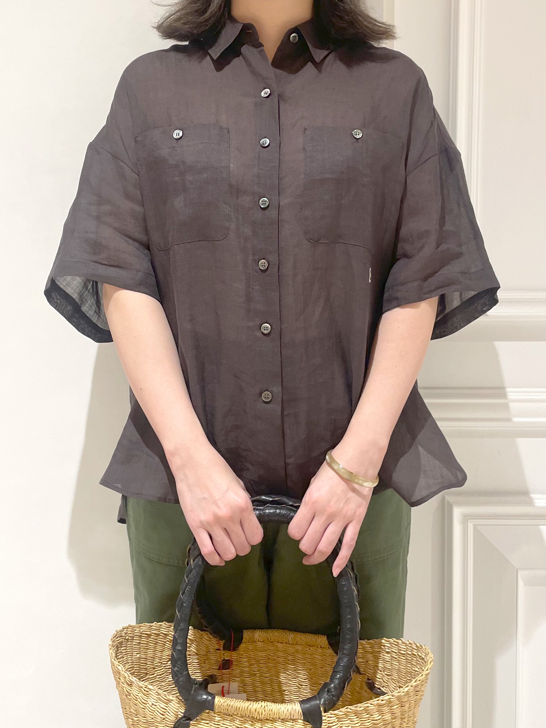 makiさんの「DRESSTERIOR｜ピュアラミー シャツ」を使ったコーディネート