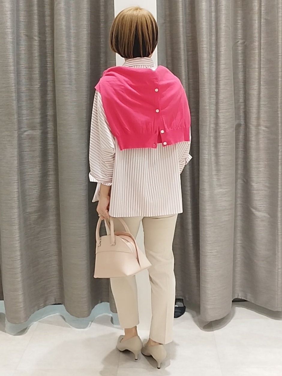 s u g iさんの「UNTITLED｜【9色展開/アンサンブル可】コットンクルーネックカーディガン」を使ったコーディネート