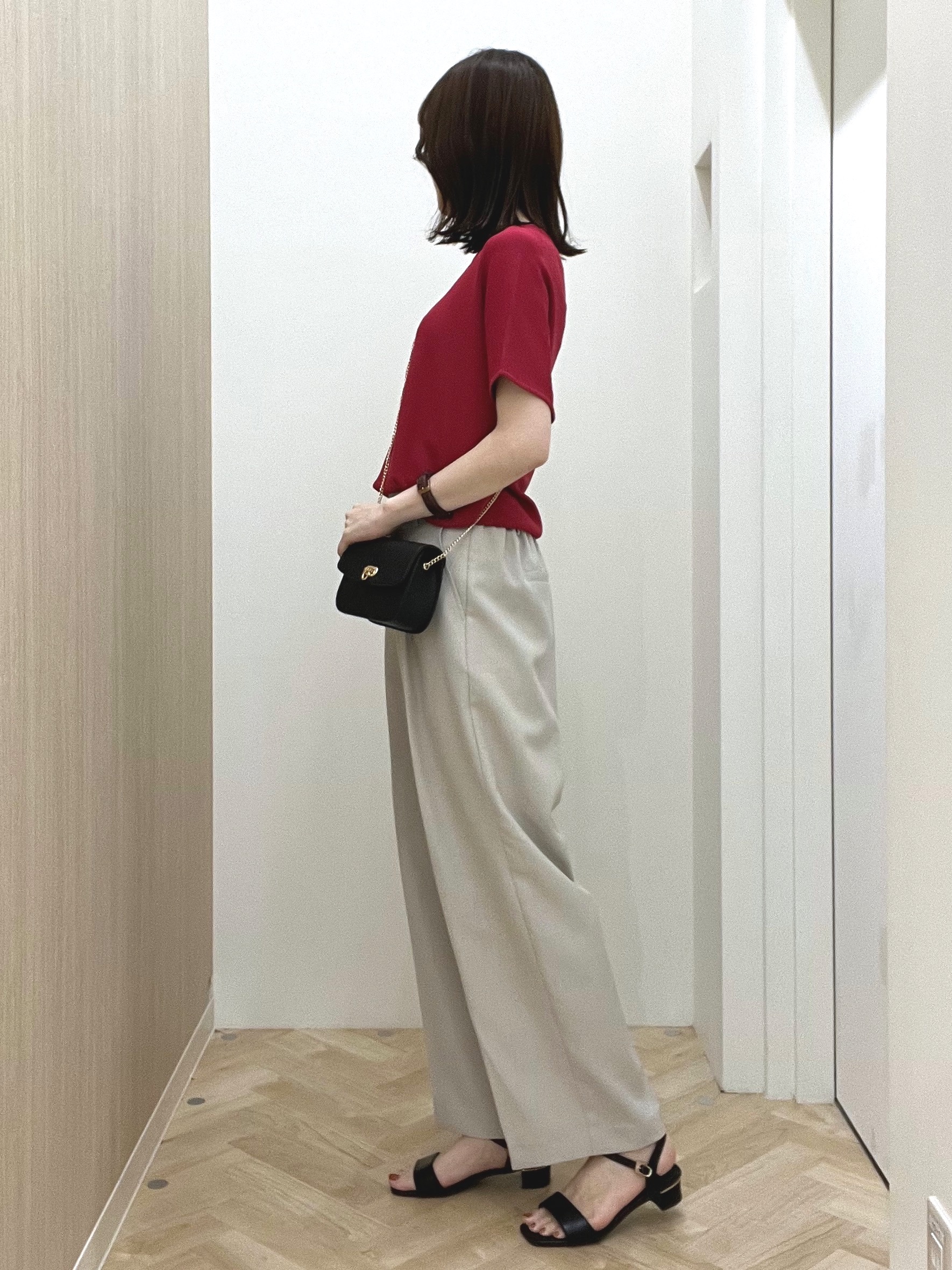  おまつさんの「grove｜【シリーズ累計36万枚！名品ニット】やわらかドライタッチ ドルマンニット」を使ったコーディネート