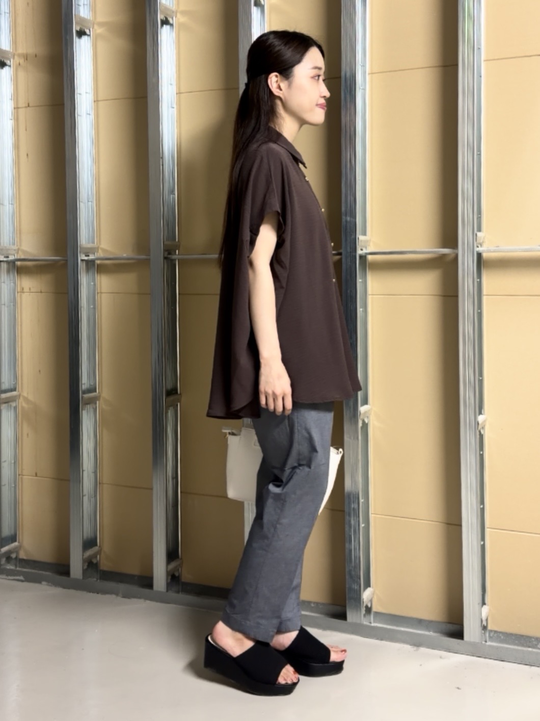 sahoさんの「THE SHOP TK｜【ひんやり/防しわ/UV/吸水速乾】襟付き フレンチスリーブシャツ」を使ったコーディネート