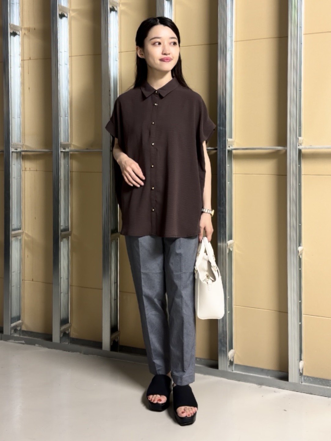 sahoさんの「THE SHOP TK｜【ひんやり/防しわ/UV/吸水速乾】襟付き フレンチスリーブシャツ」を使ったコーディネート
