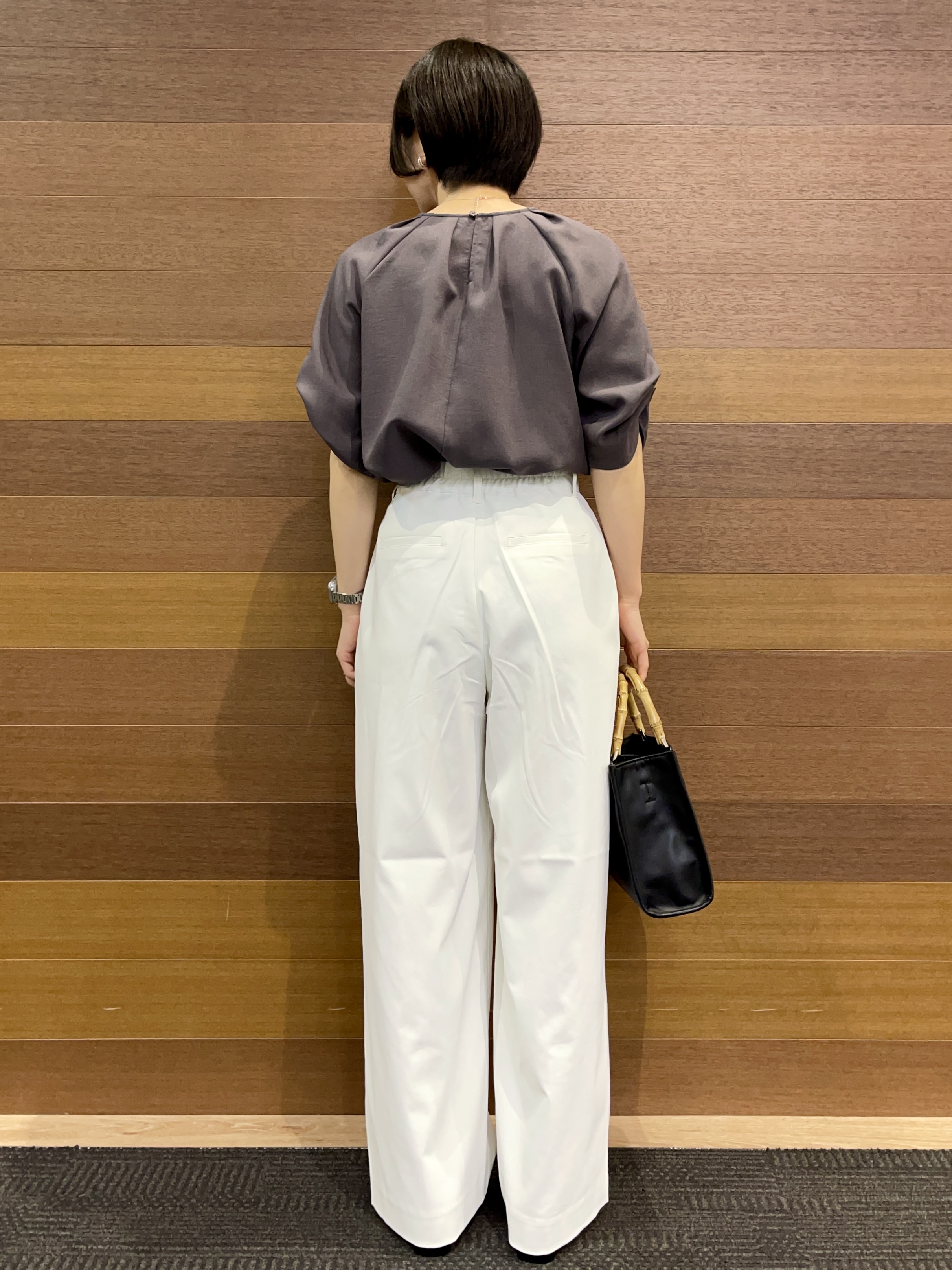 umiさんの「OPAQUE.CLIP｜【接触冷感／吸水速乾】リネンライク タックスリーブブラウス《セットアップ対応／洗濯機OK》」を使ったコーディネート