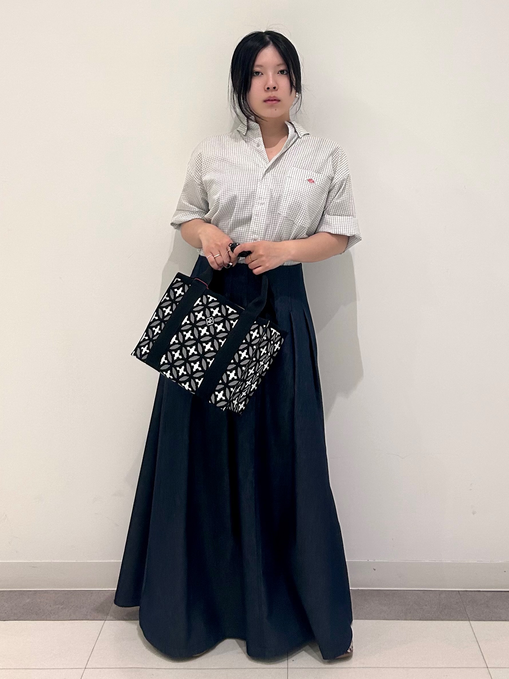 とりみさんの「DRESSTERIOR｜DANTON（ダントン）ドットボタン ボタンダウンシャツ ショートスリーブ」を使ったコーディネート