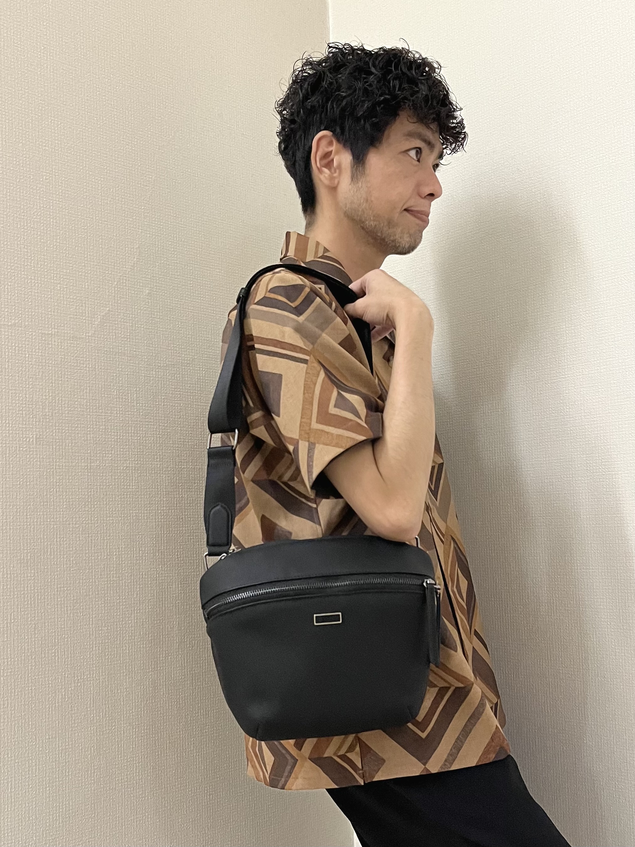 URAさんの「TAKEO KIKUCHI｜【吸汗速乾】タイル柄プリント 半袖シャツ」を使ったコーディネート