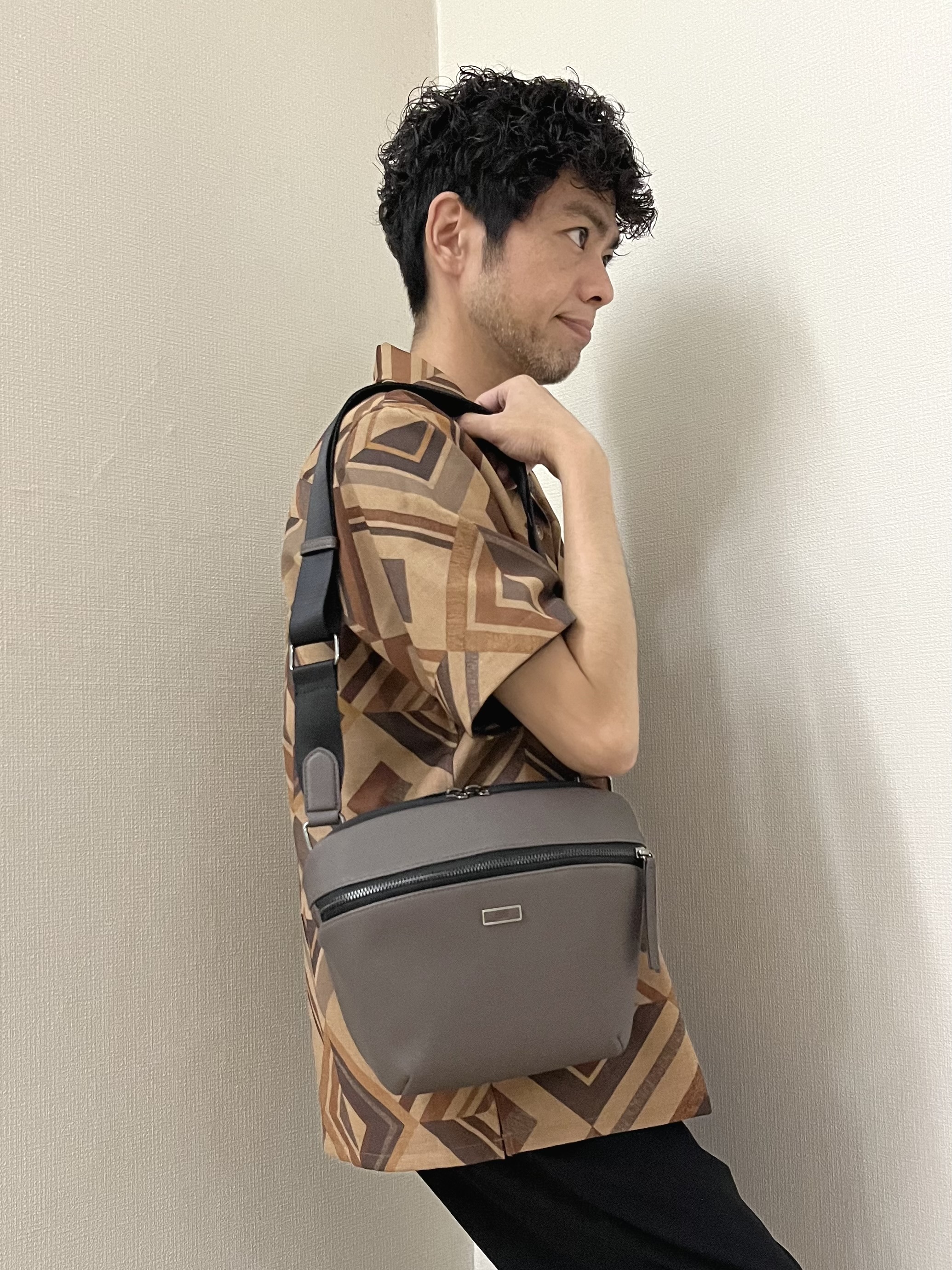 URAさんの「TAKEO KIKUCHI｜【吸汗速乾】タイル柄プリント 半袖シャツ」を使ったコーディネート