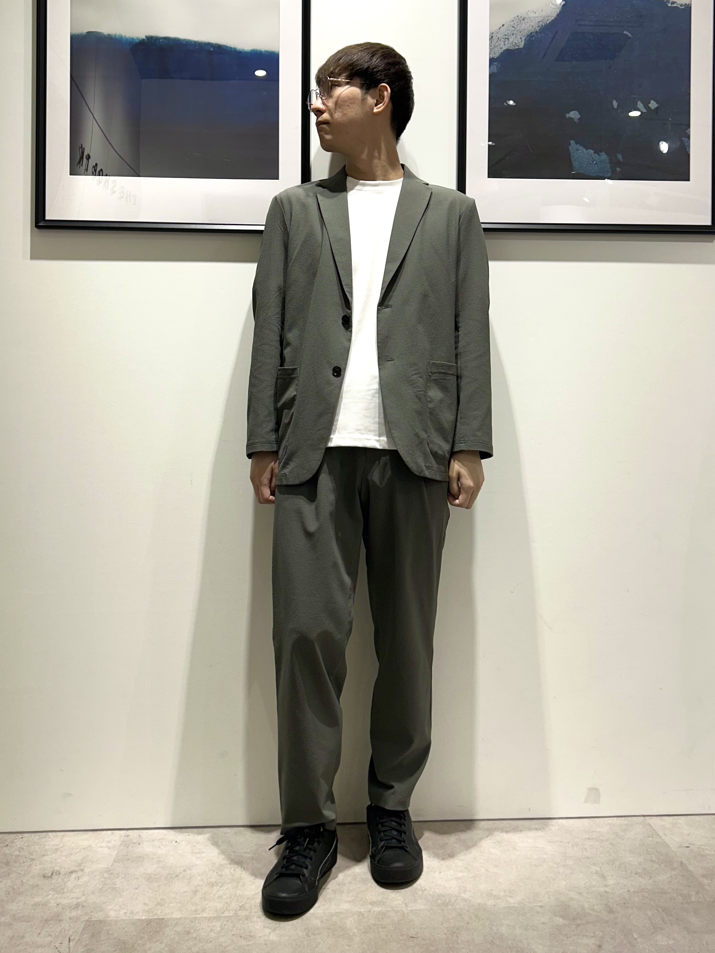 。さんの「THE SHOP TK｜マイクロ シアサッカー ジャケット 洗濯機OK／セットアップ可」を使ったコーディネート