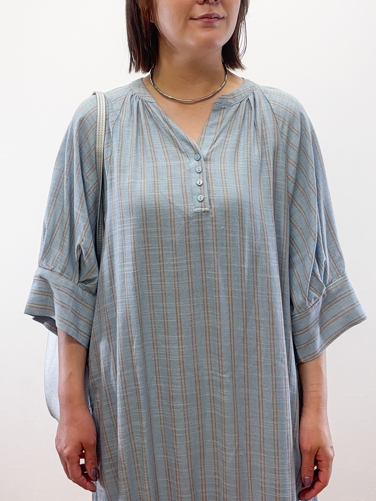 Takeさんの「OPAQUE.CLIP｜キーネックロングワンピース【洗える】」を使ったコーディネート