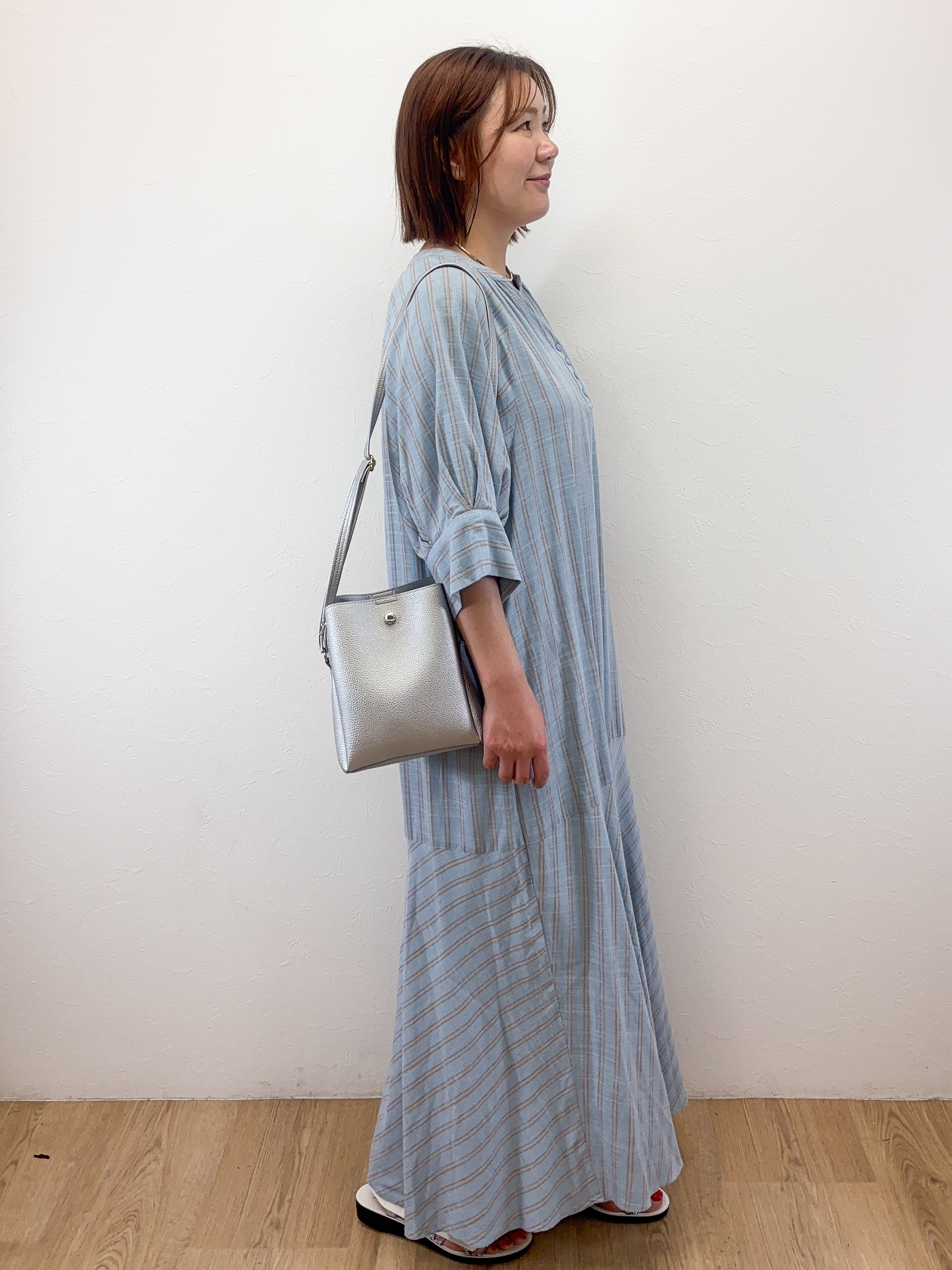 Takeさんの「OPAQUE.CLIP｜キーネックロングワンピース【洗える】」を使ったコーディネート