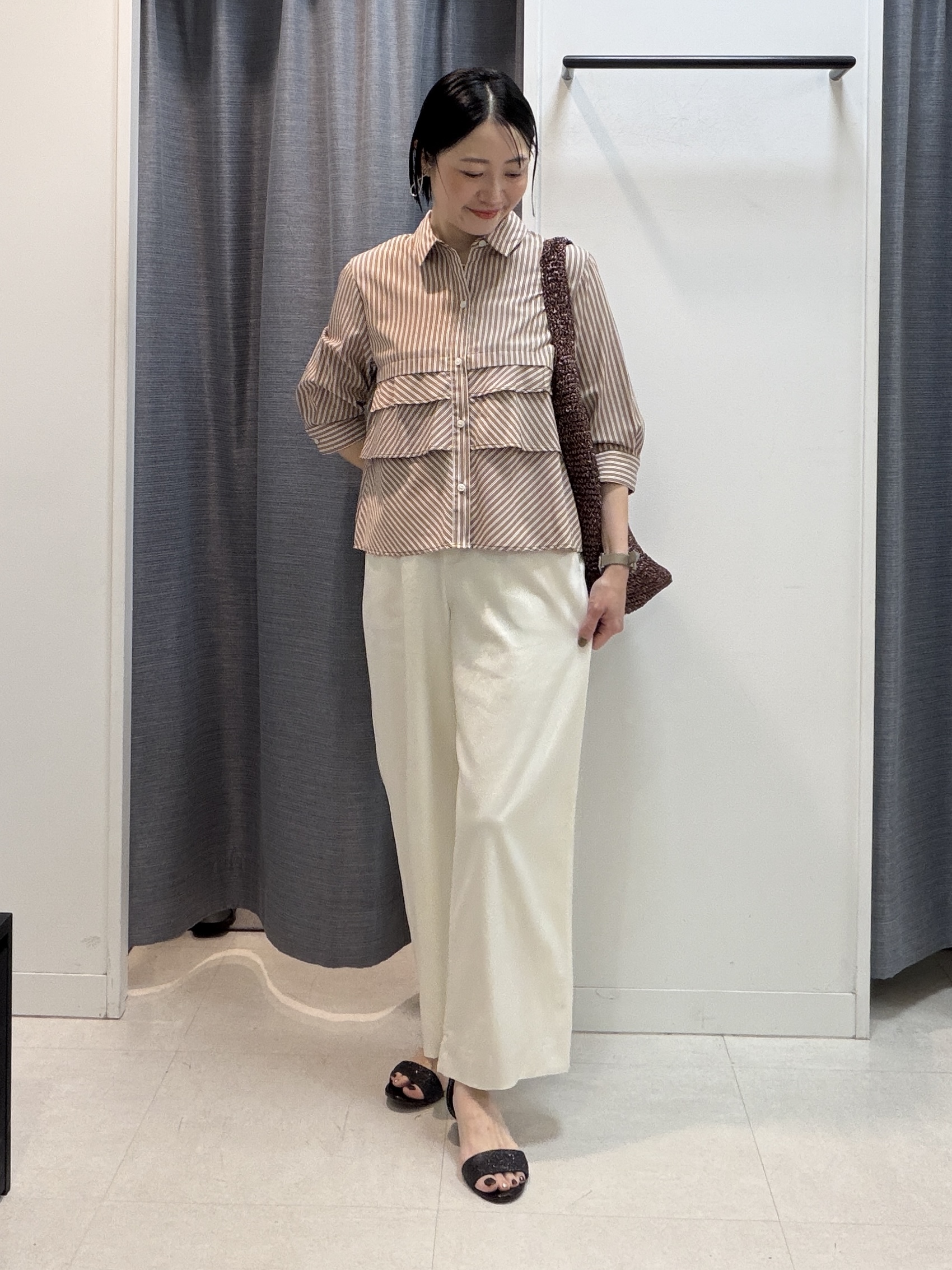 shihoさんの「INDIVI｜【UVケア／吸汗速乾／着映え】ティアードストライプシャツ」を使ったコーディネート