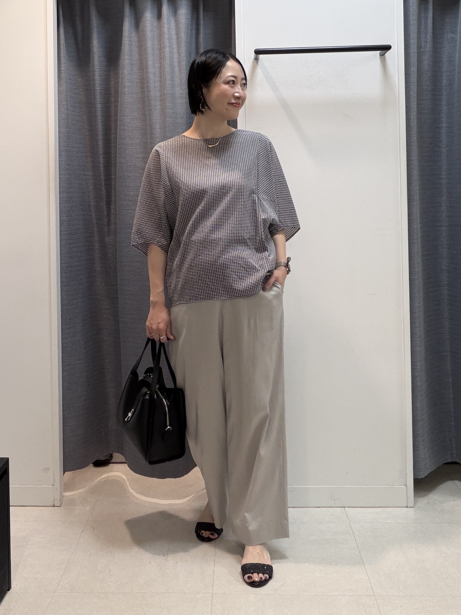 shihoさんの「INDIVI｜【体型カバー】サッカーチェックドルマントップス」を使ったコーディネート