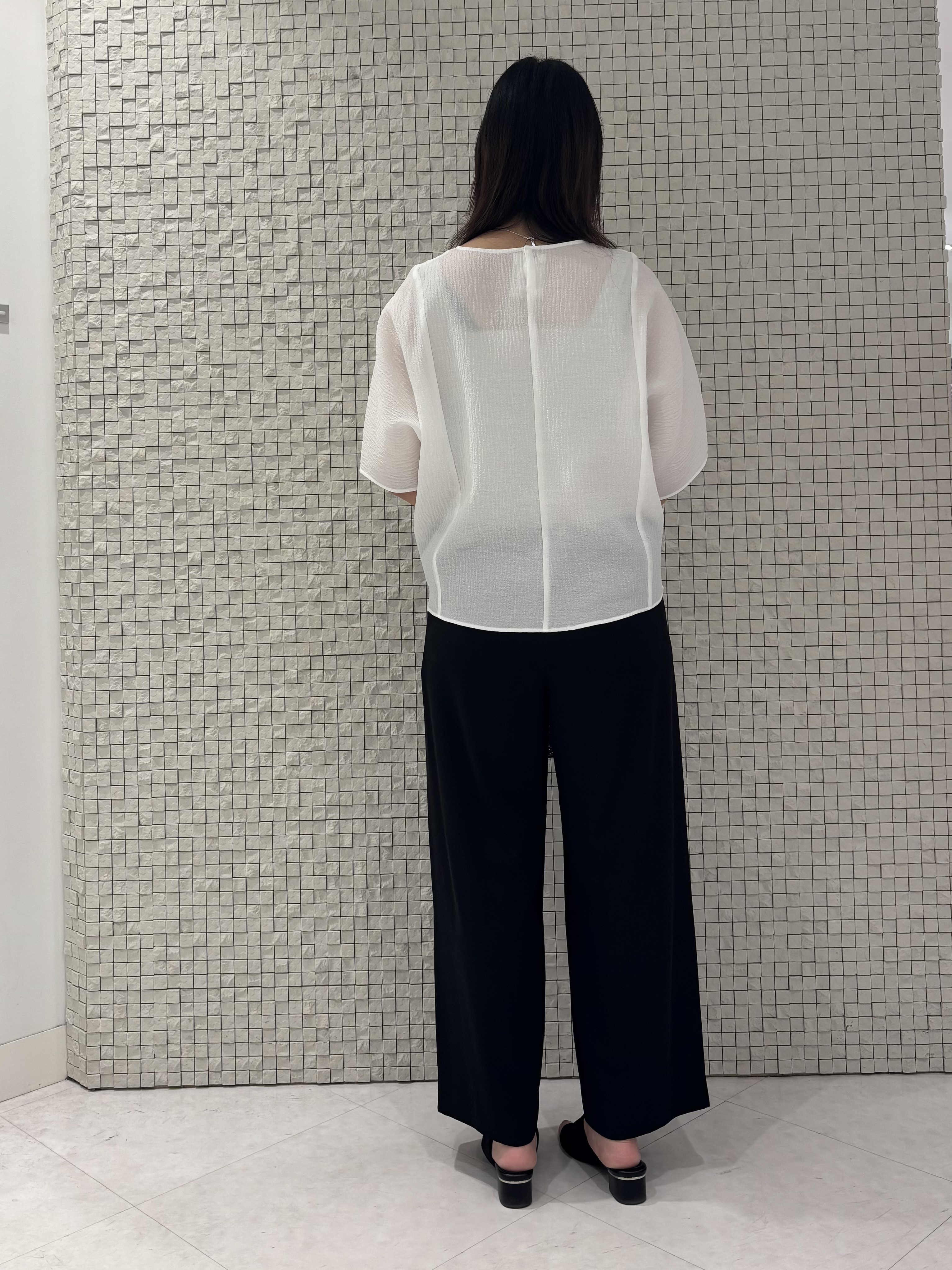 koharuさんの「INDIVI｜【華奢見え】ジャカード ドルマントップス」を使ったコーディネート