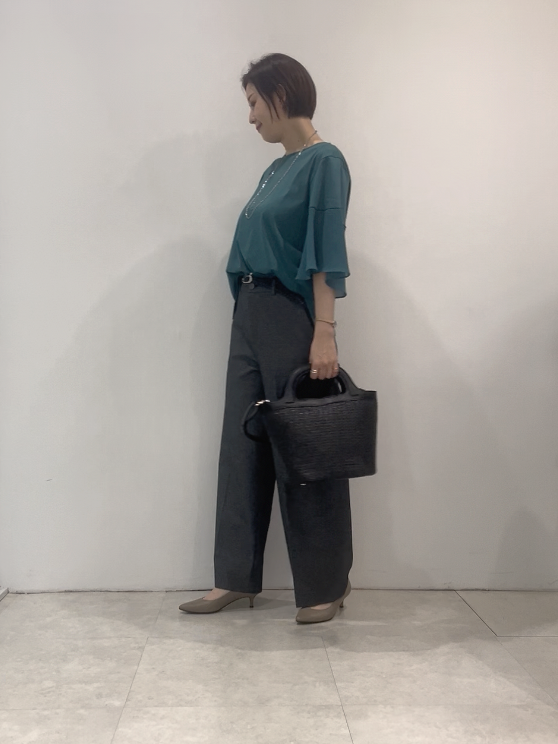 まどかさんの「UNTITLED｜【洗える/華奢見え】袖シアープルオーバー」を使ったコーディネート