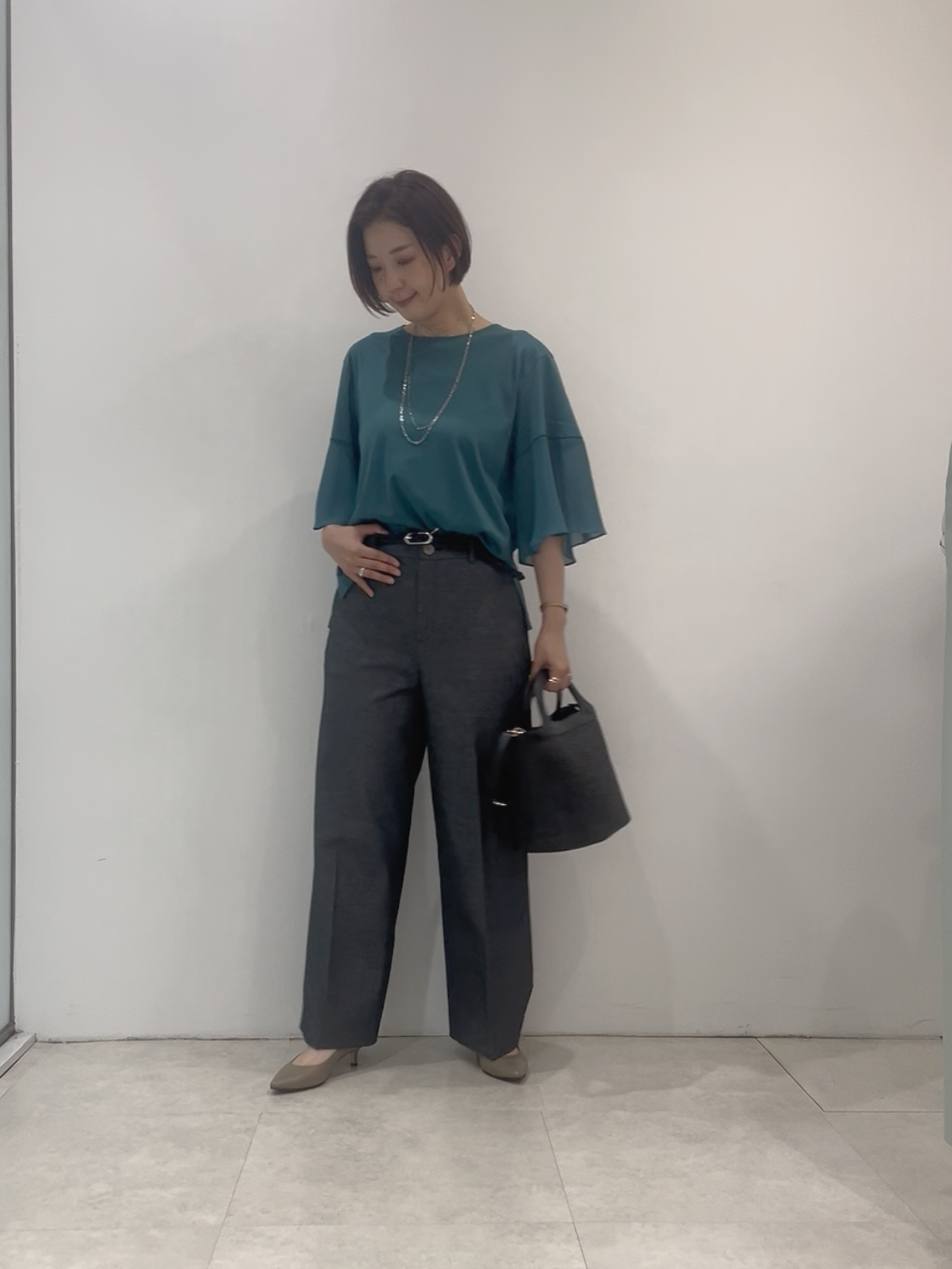まどかさんの「UNTITLED｜【洗える/華奢見え】袖シアープルオーバー」を使ったコーディネート