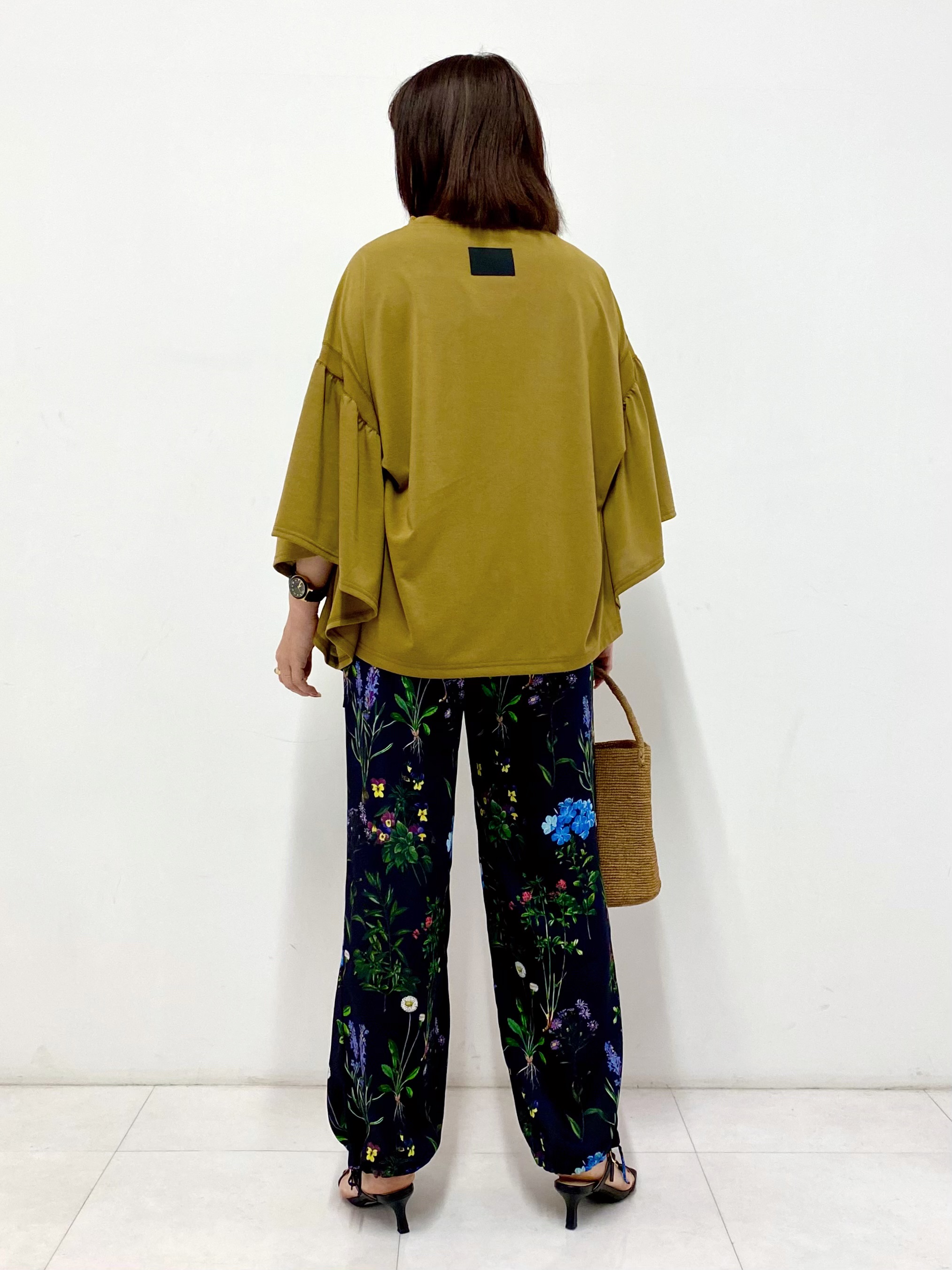 Sawaguchiさんの「DRESSTERIOR｜COGTHEBIGSMOKE（コグザビッグスモーク）LAURA トップス」を使ったコーディネート