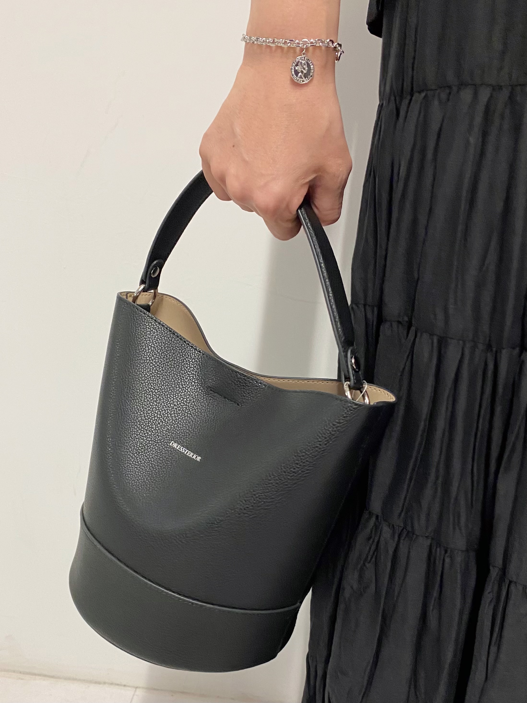 Sawaguchiさんの「DRESSTERIOR｜ウォッシャブルスキッパークロップドニット」を使ったコーディネート