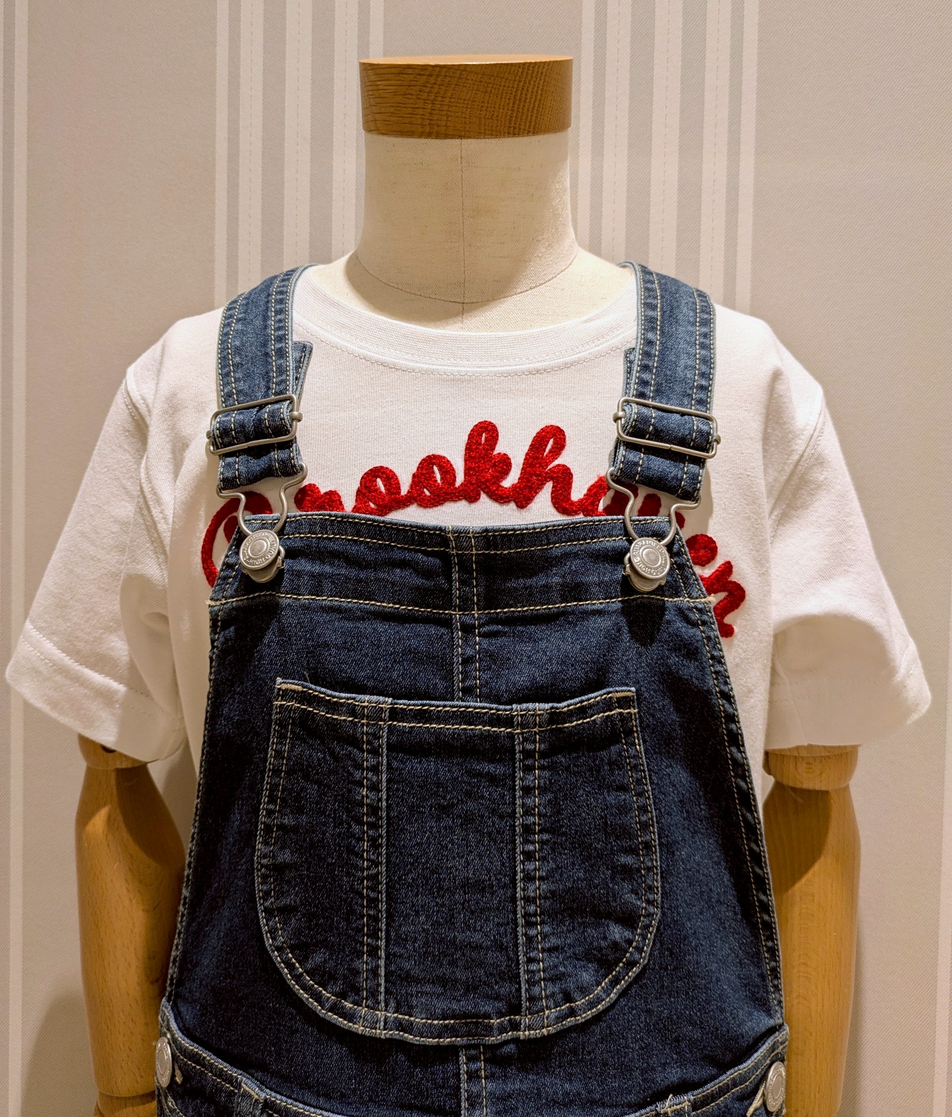 Yoshidaさんの「Dessin｜【リンクコーデ可/洗える】オーガニックコットンロゴTシャツ」を使ったコーディネート
