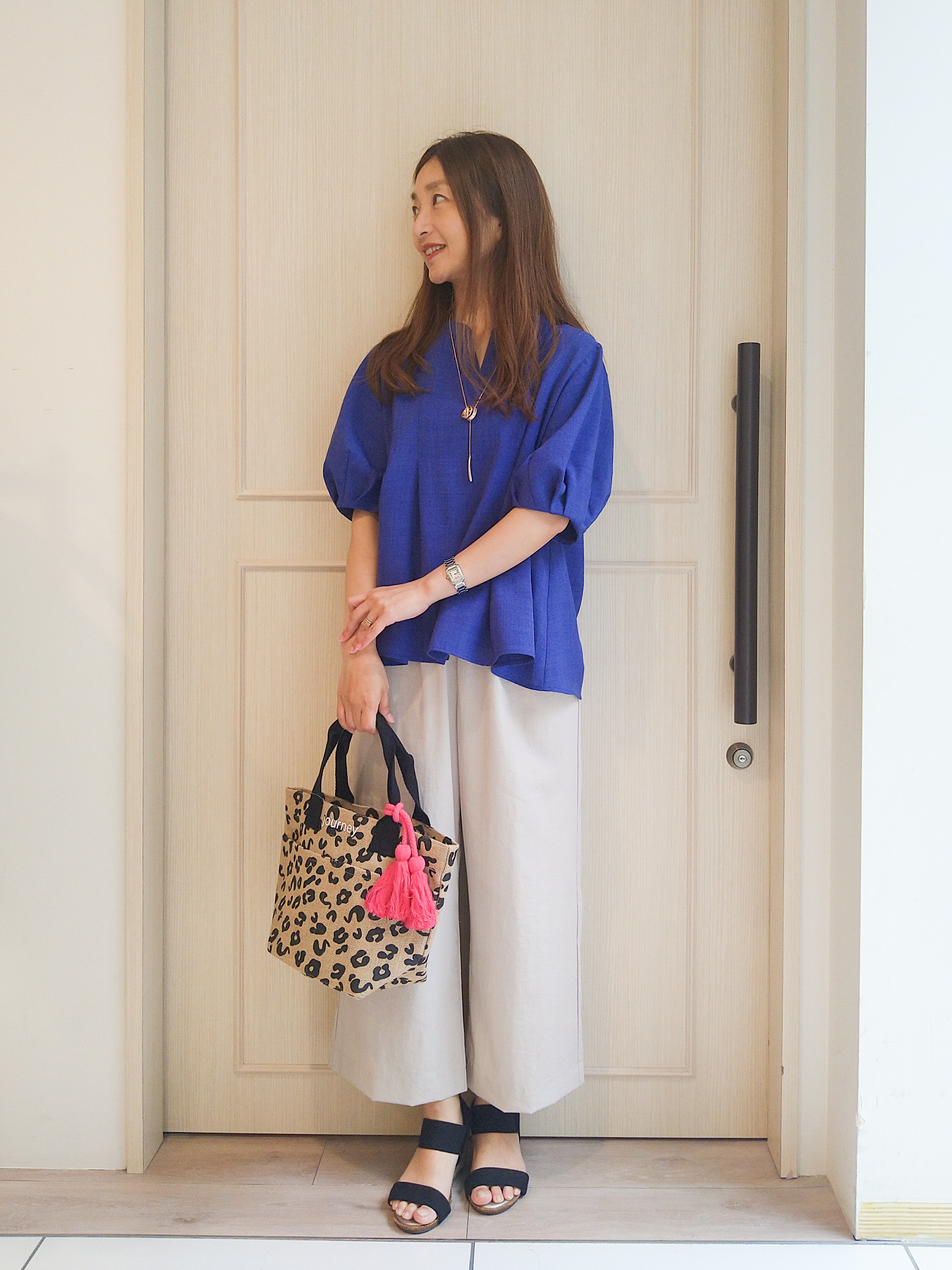 mi-saさんの「SHOO･LA･RUE｜【高レビュー/洗濯後しわになりにくい/インせず着られる】自然に体型カバー 麻調ペプラムブラウス」を使ったコーディネート