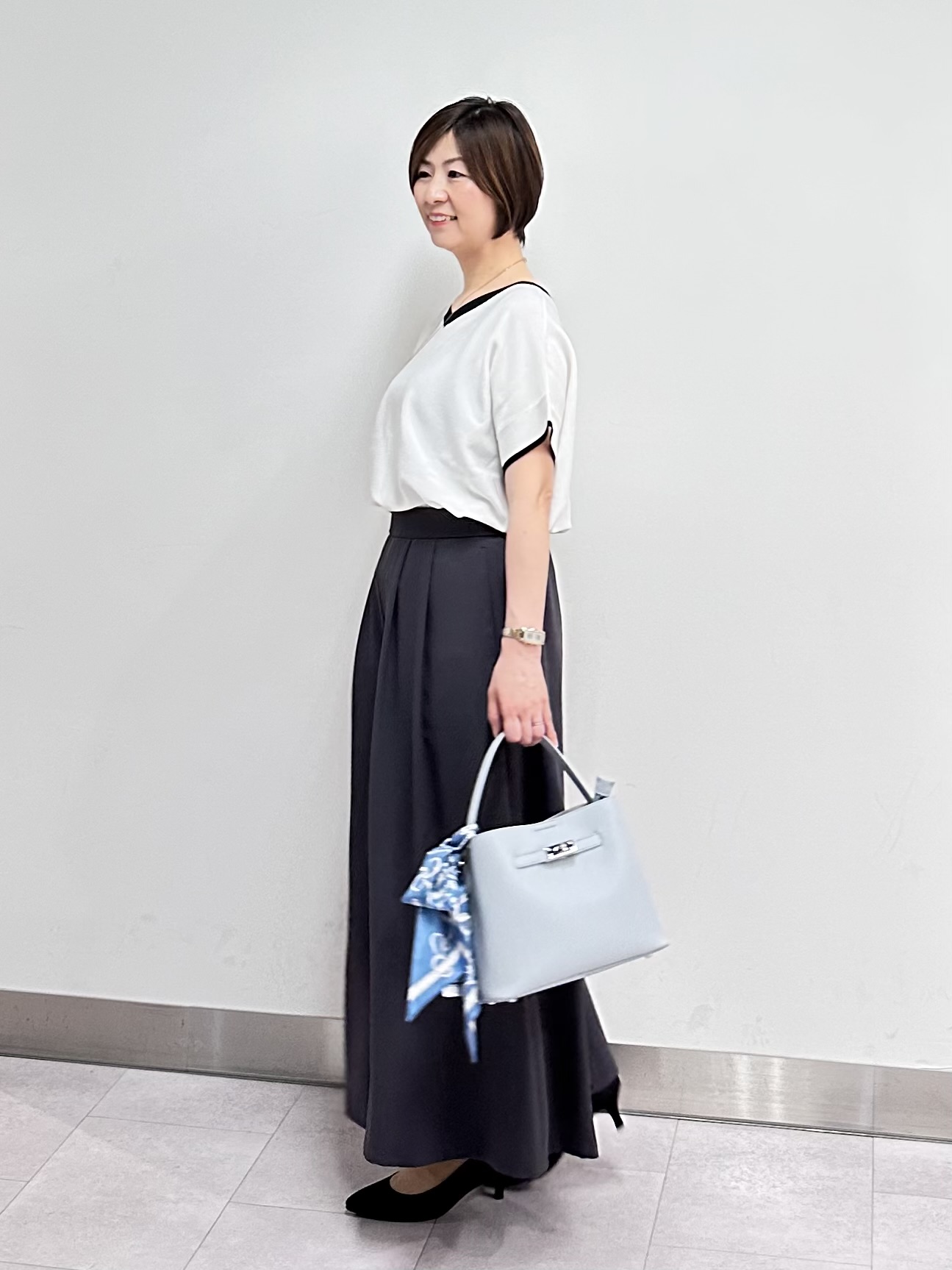 みなこさんの「UNTITLED｜【前後2WAY/はっ水/セットアップ可】リラクシーフレンチスリーブブラウス」を使ったコーディネート