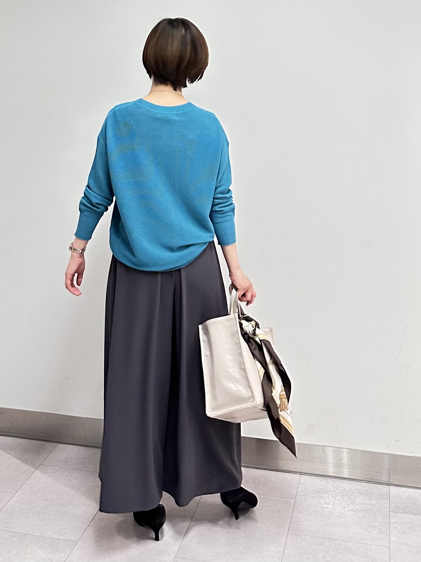 みなこさんの「UNTITLED｜【前後2WAY/はっ水/セットアップ可】リラクシーフレンチスリーブブラウス」を使ったコーディネート