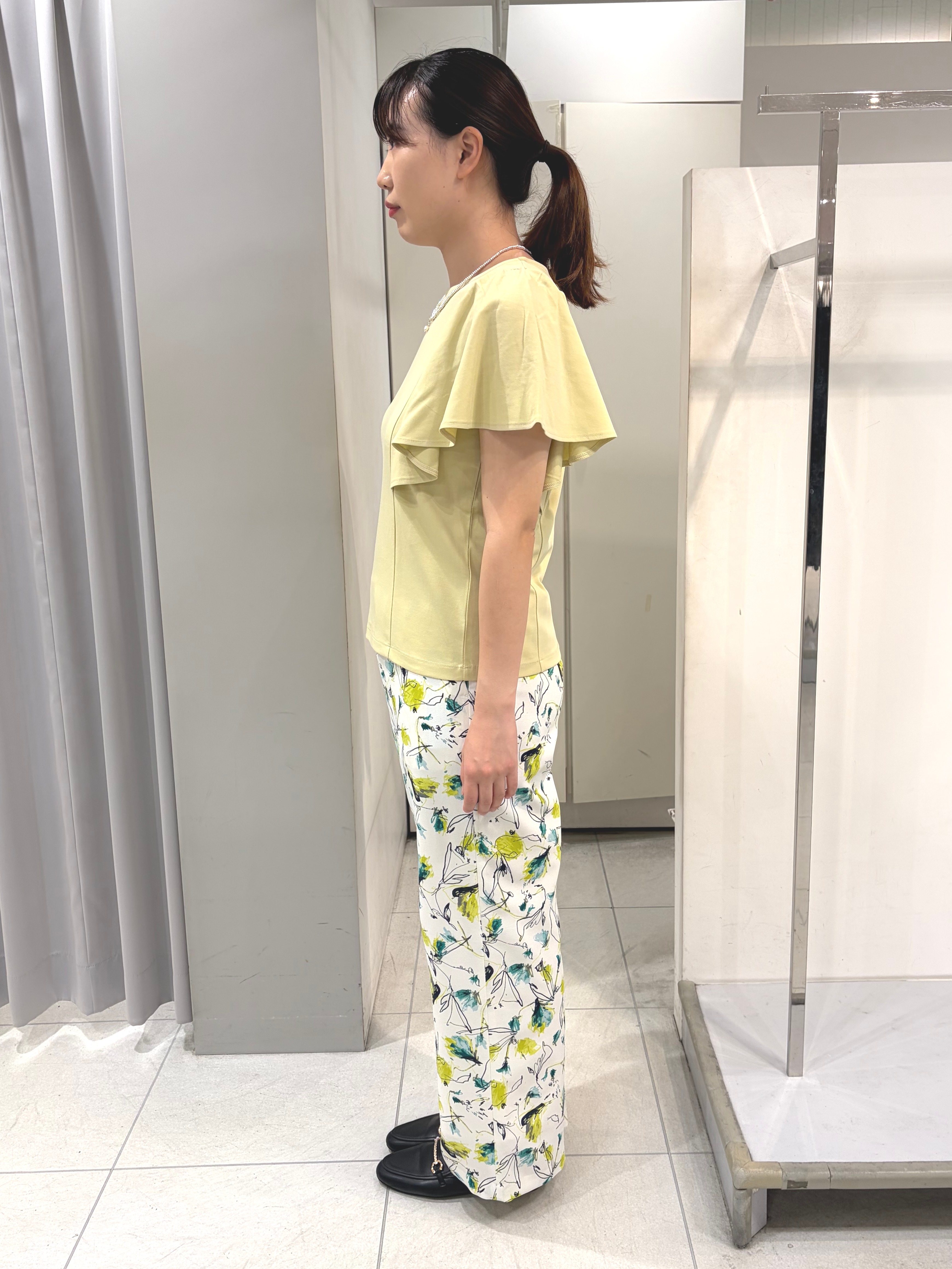 AZUSAさんの「Reflect｜【セットアップ可】テーラードカラーミディアム丈ジレ」を使ったコーディネート