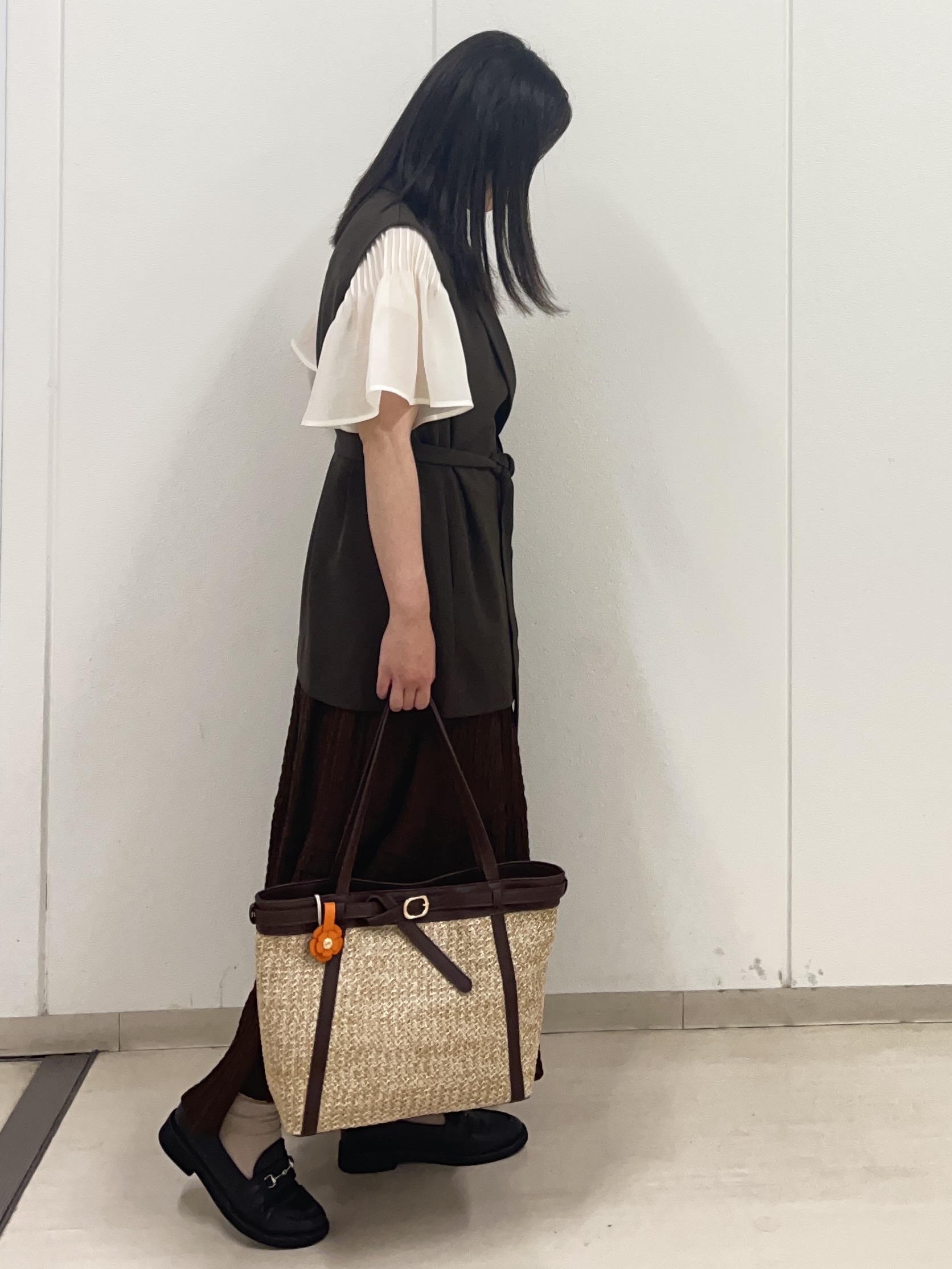 Rihoさんの「Reflect｜ピンタックデザインフレアスリーブブラウス」を使ったコーディネート