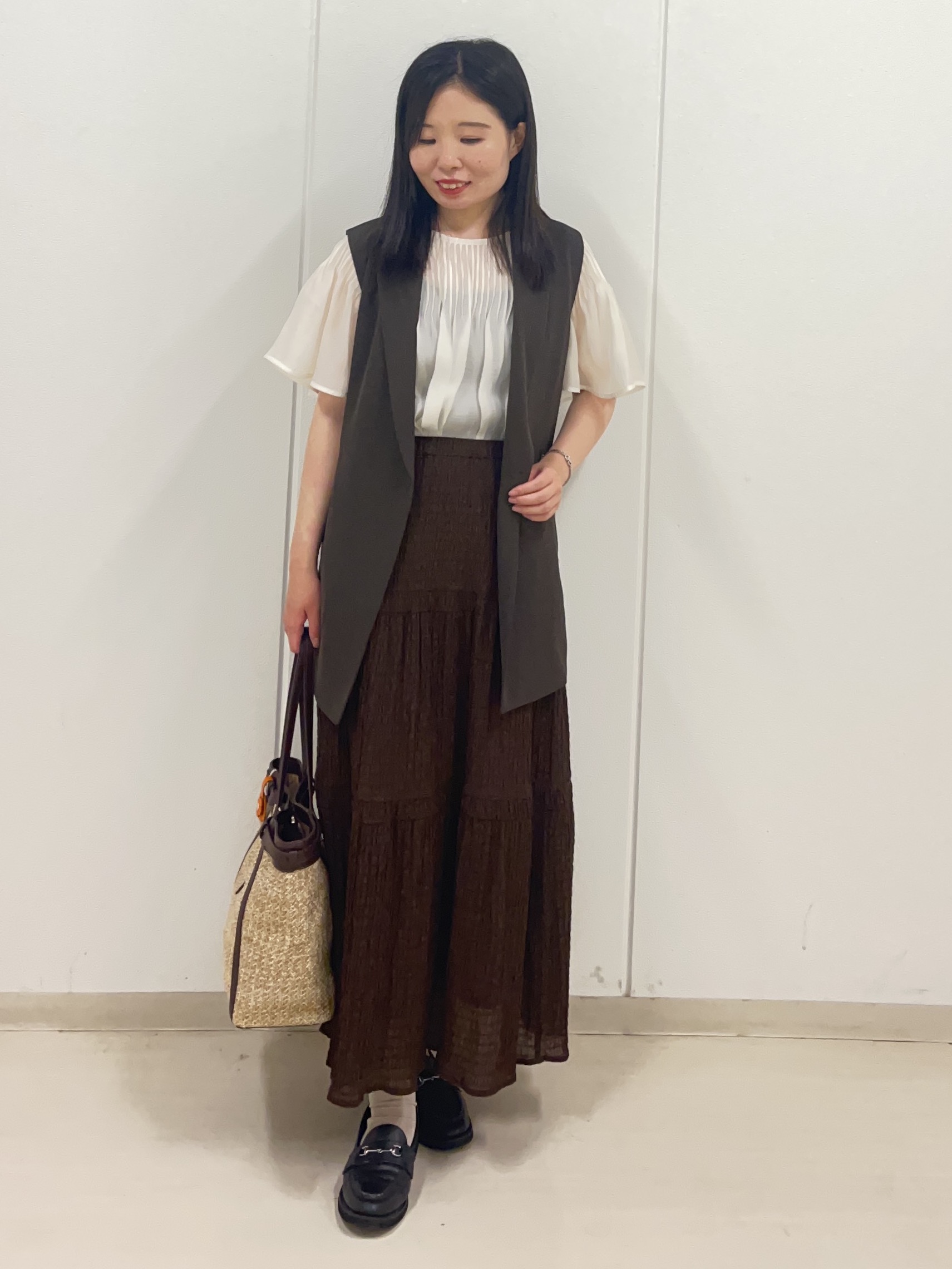 Rihoさんの「Reflect｜ピンタックデザインフレアスリーブブラウス」を使ったコーディネート