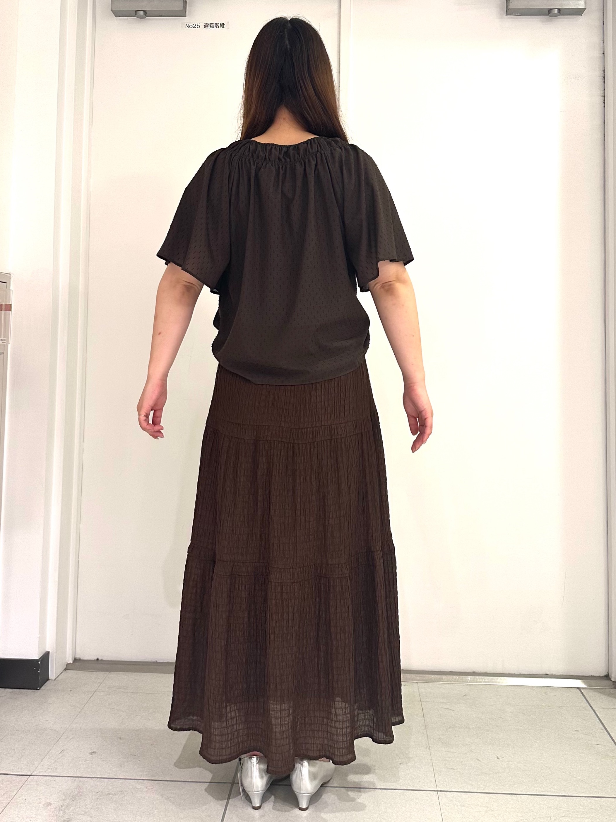 miさんの「Reflect｜ネックギャザーデザインブラウス」を使ったコーディネート
