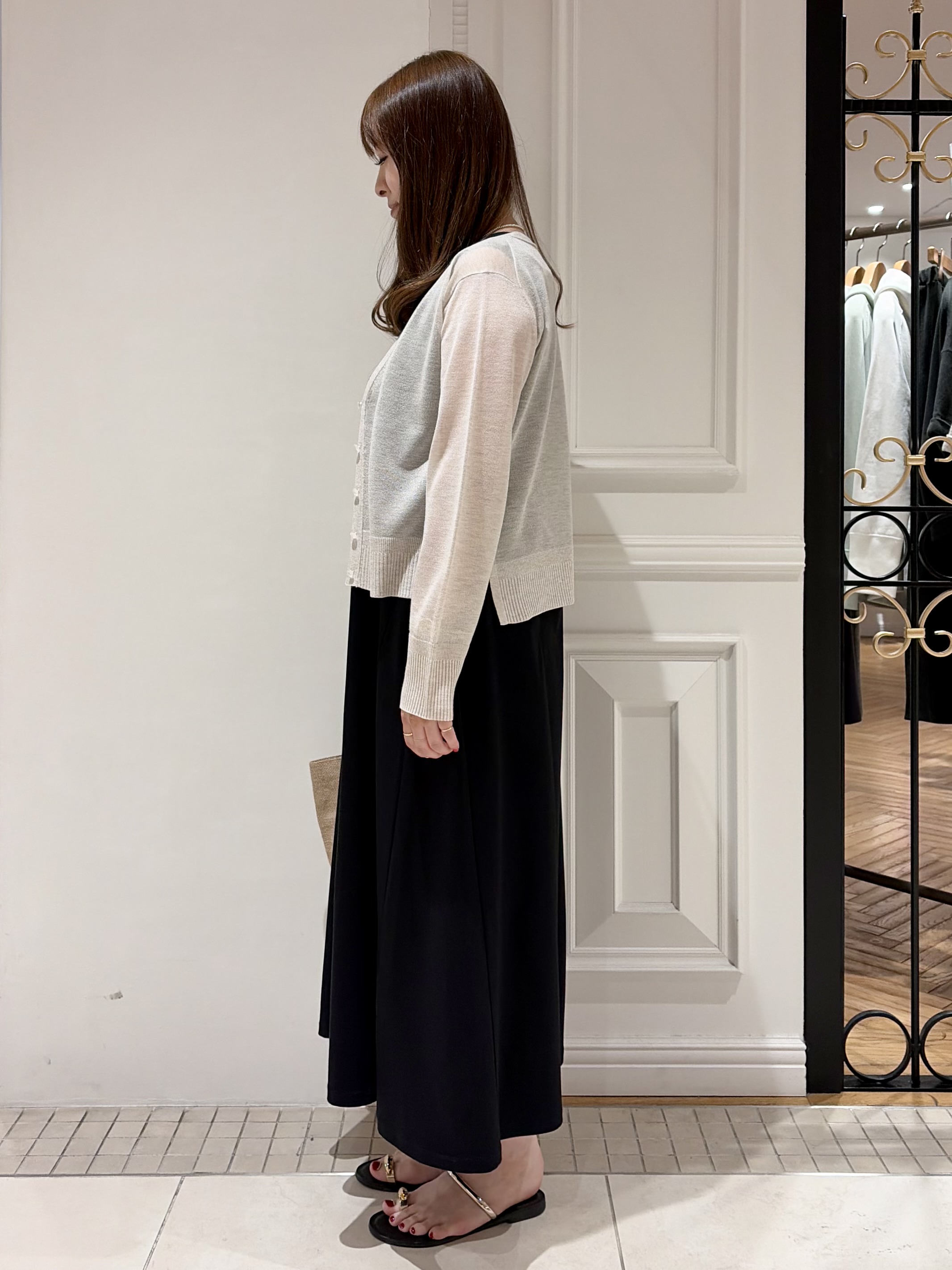 minowaさんの「DRESSTERIOR｜【日除け/冷房対策】ウォッシャブルシアーカーディガン」を使ったコーディネート