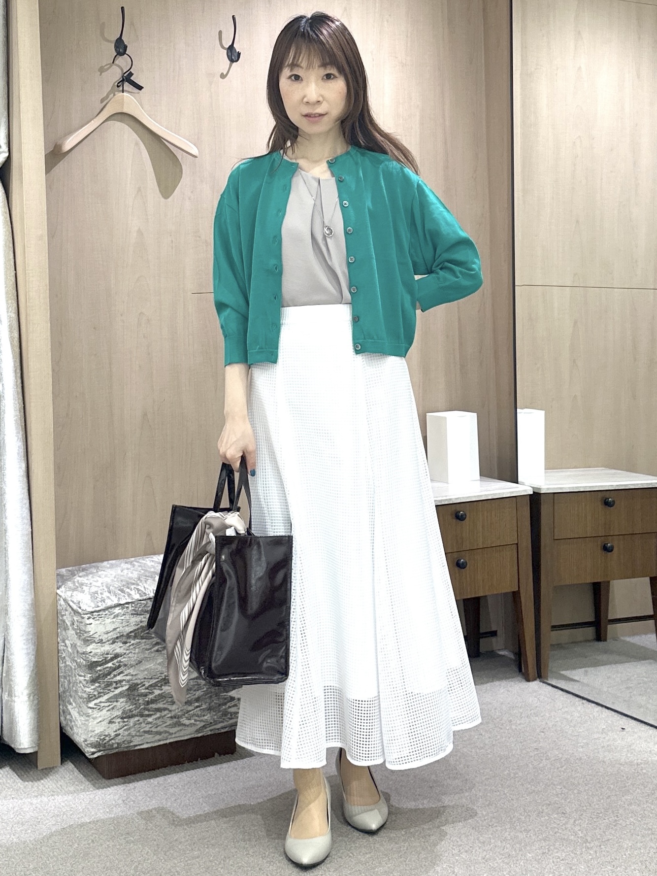 Miwaさんの「UNTITLED｜【前後2WAY/はっ水/セットアップ可】リラクシーフレンチスリーブブラウス」を使ったコーディネート