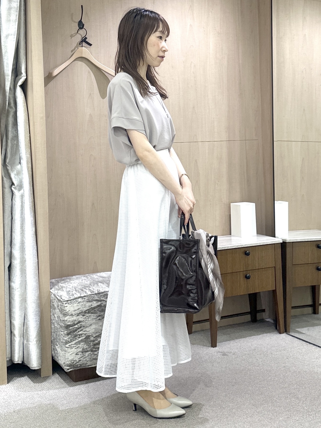 Miwaさんの「UNTITLED｜【前後2WAY/はっ水/セットアップ可】リラクシーフレンチスリーブブラウス」を使ったコーディネート