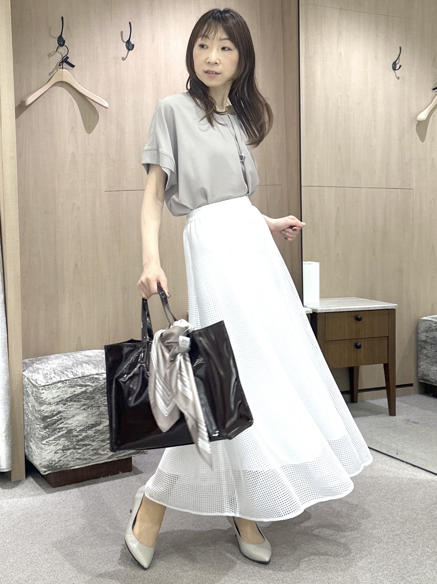 Miwaさんの「UNTITLED｜【前後2WAY/はっ水/セットアップ可】リラクシーフレンチスリーブブラウス」を使ったコーディネート