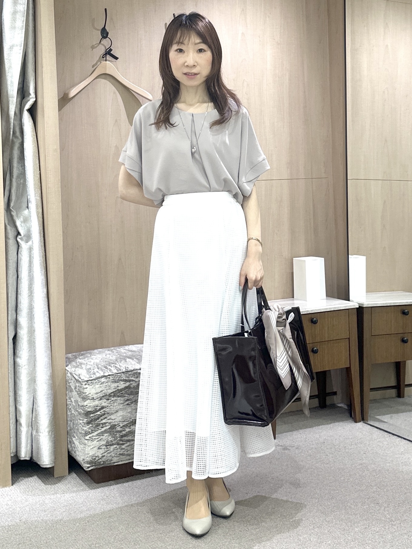 Miwaさんの「UNTITLED｜【前後2WAY/はっ水/セットアップ可】リラクシーフレンチスリーブブラウス」を使ったコーディネート