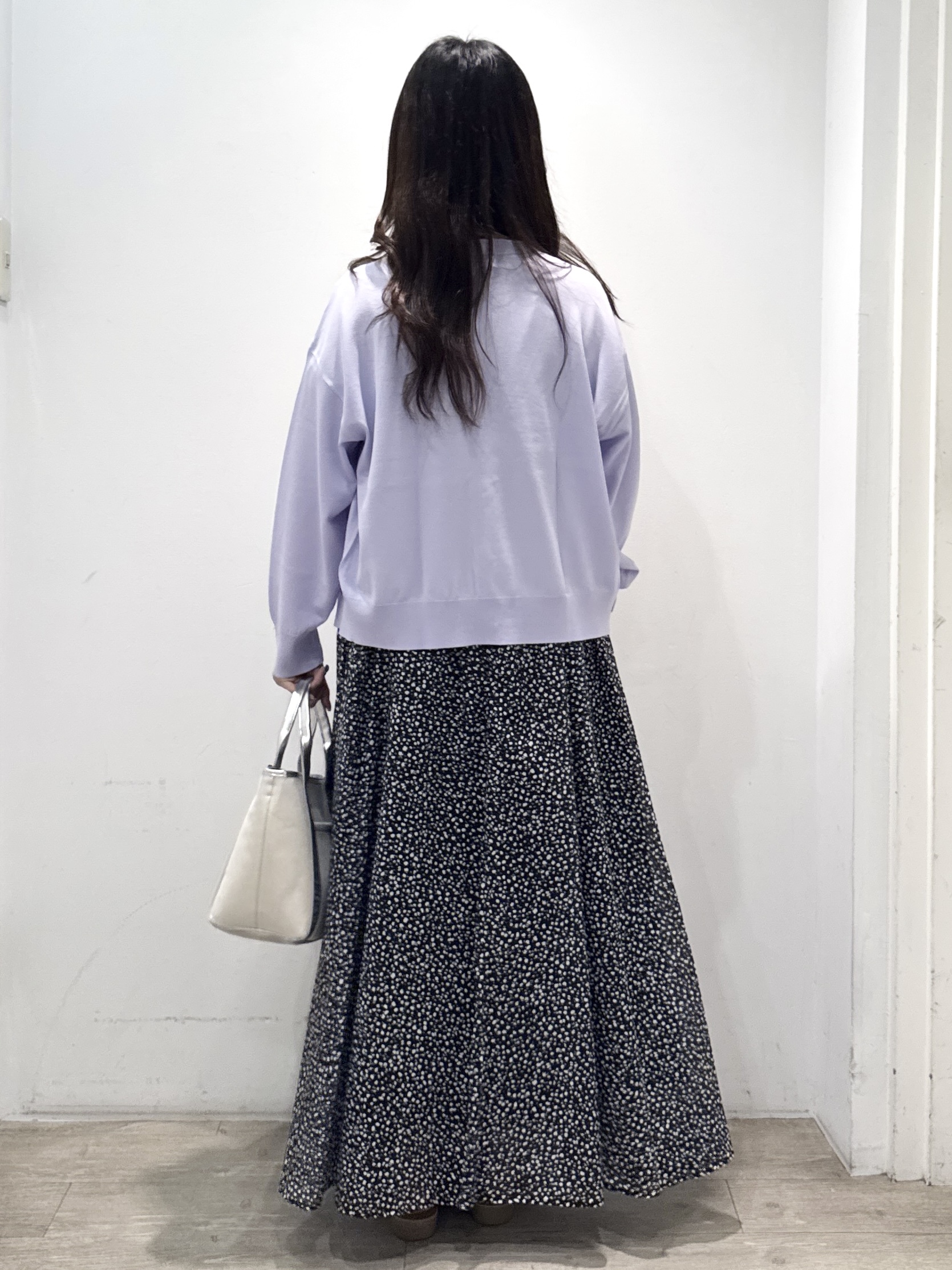 yuicciさんの「OPAQUE.CLIP｜【UV／接触冷感】Vネックリラクシーニットカーディガン《洗濯機OK／抗ピル》」を使ったコーディネート