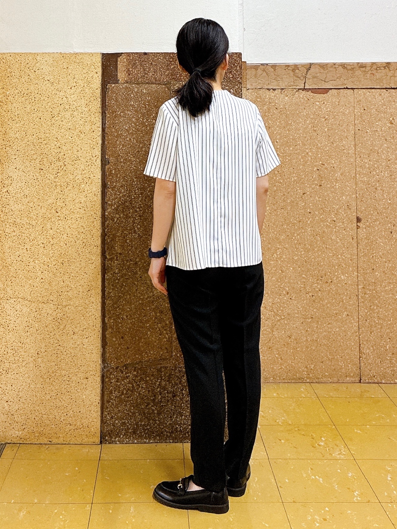 hattoriさんの「INDIVI｜【洗える／UVケア】ストライプ柄＆無地 ボウタイ風 半袖ブラウス」を使ったコーディネート