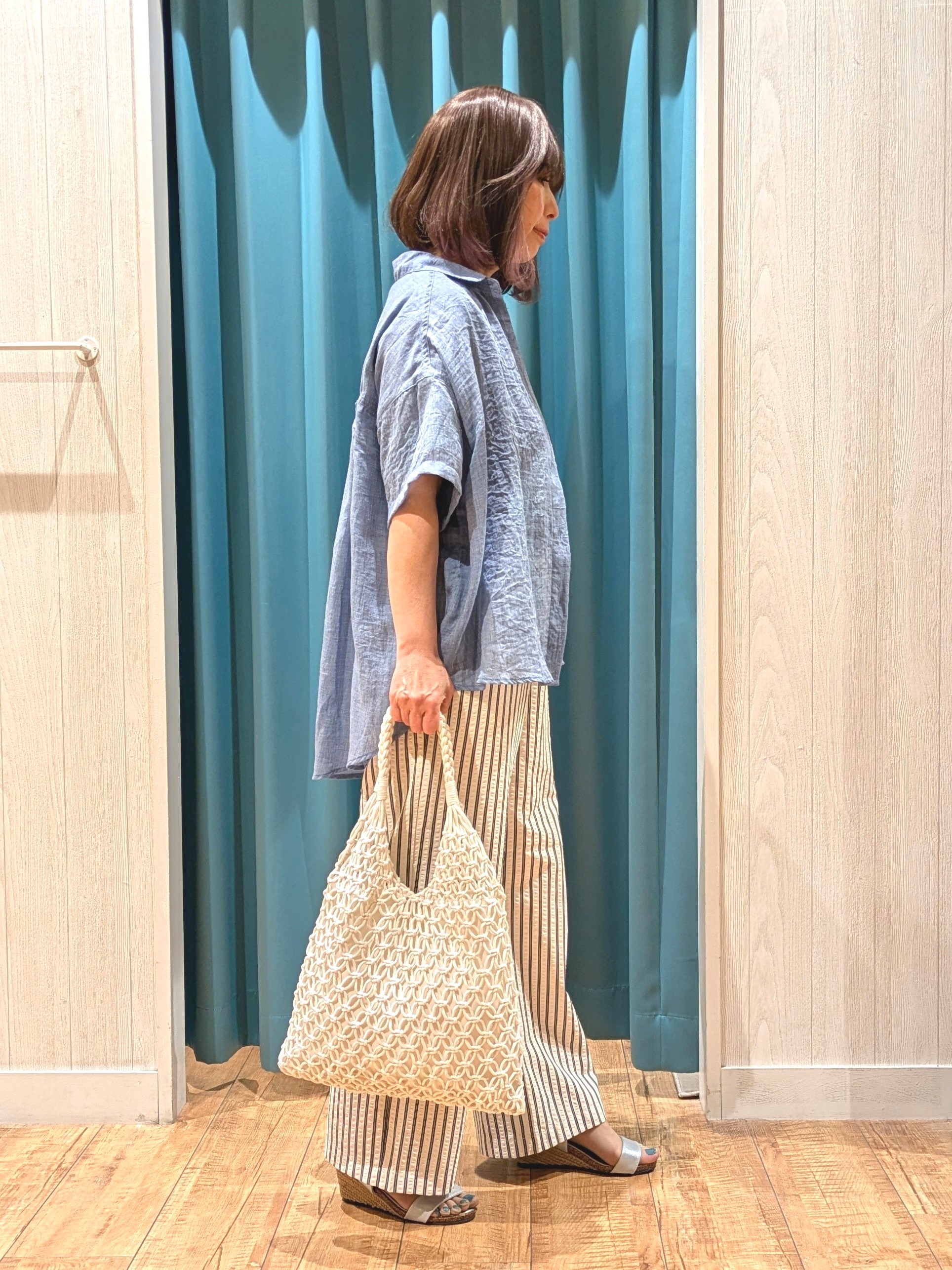 ゆーさんさんの「SHOO･LA･RUE｜ヒップがすっぽり隠れる やわらか5分袖シアーシャツ」を使ったコーディネート