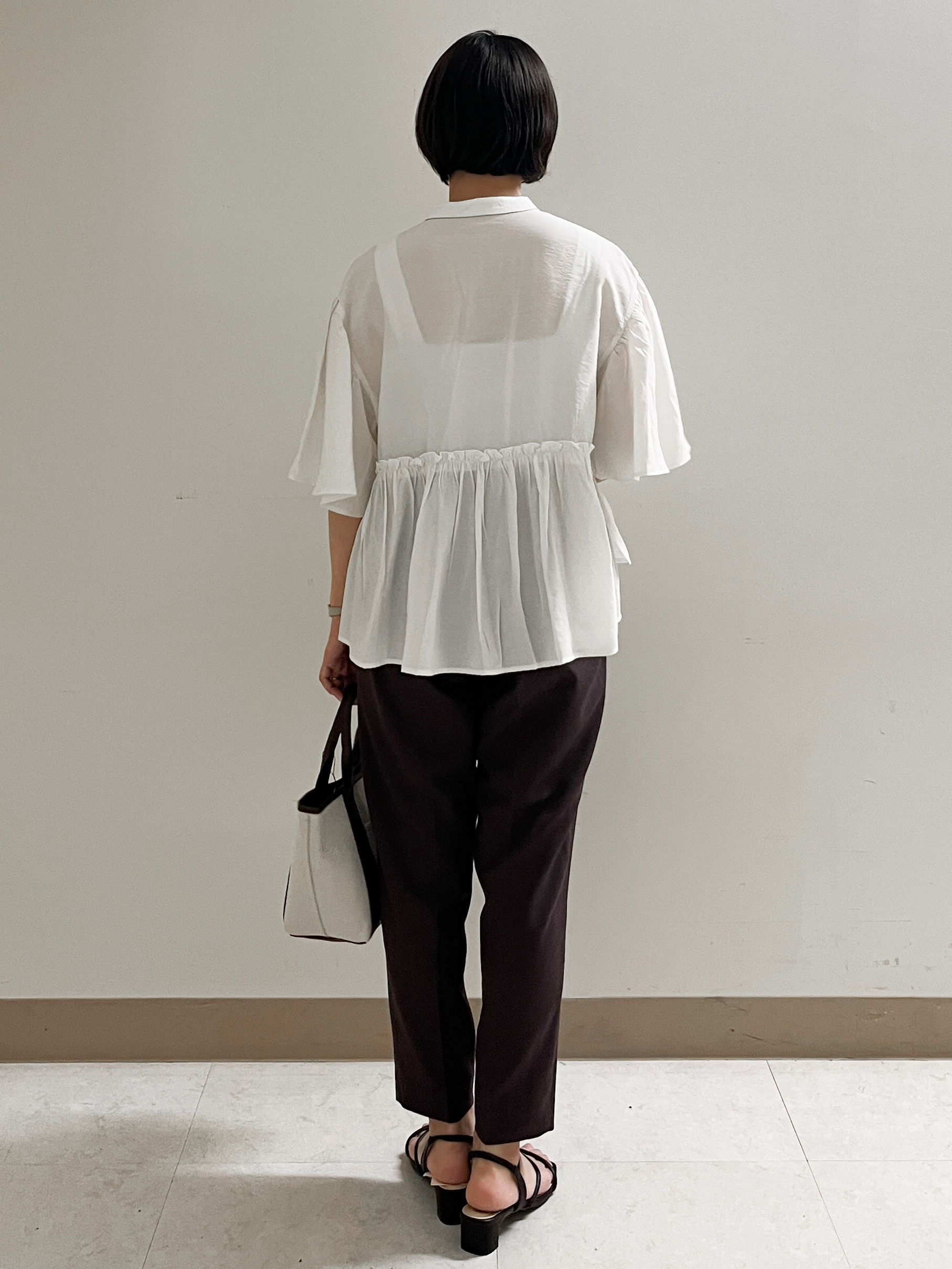 あかねさんの「OPAQUE.CLIP｜アシンメトリーペプラムブラウス【洗濯機OK】」を使ったコーディネート