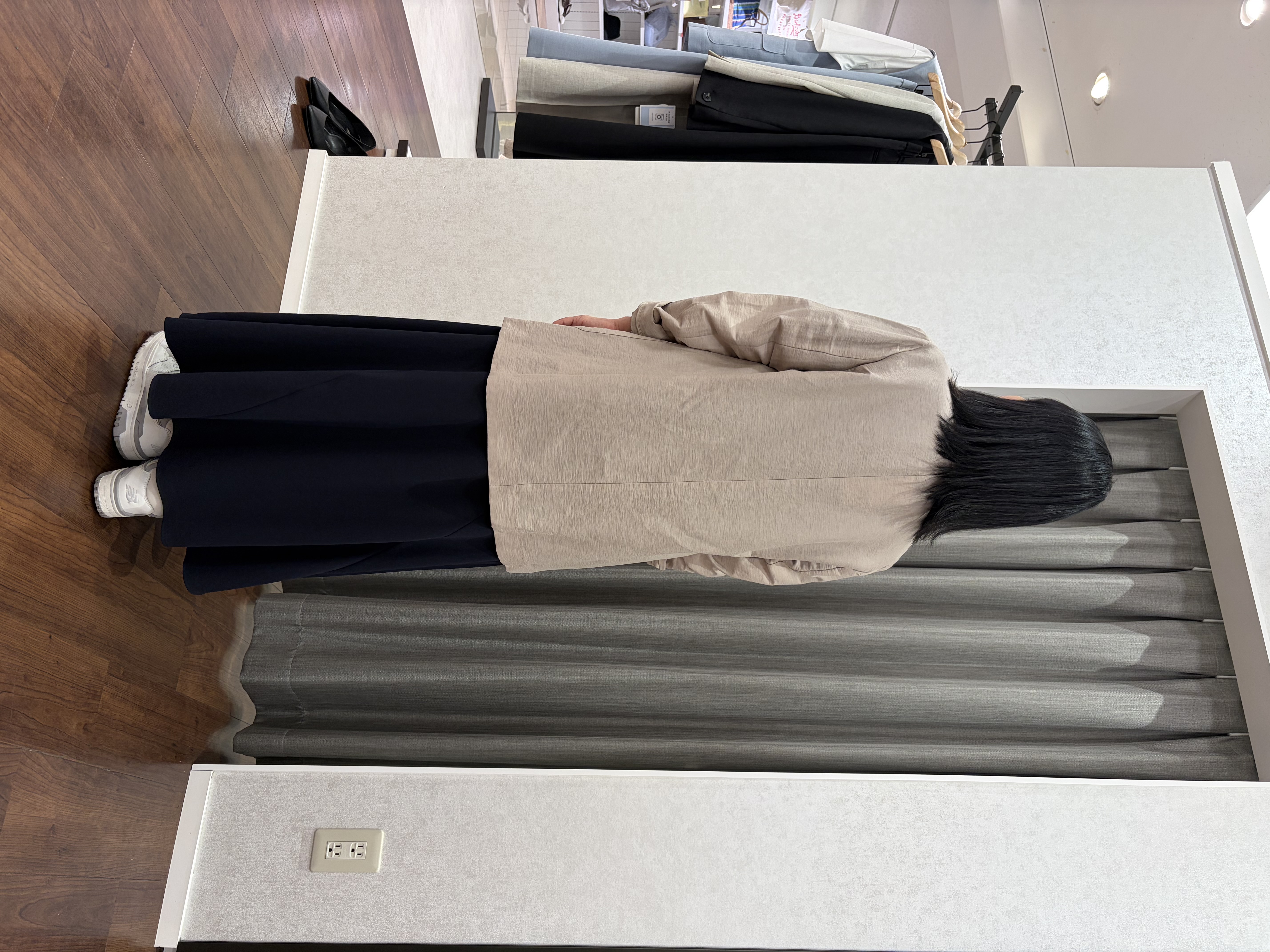あーるさんの「UNTITLED｜【前後2WAY/はっ水/セットアップ可】リラクシーフレンチスリーブブラウス」を使ったコーディネート