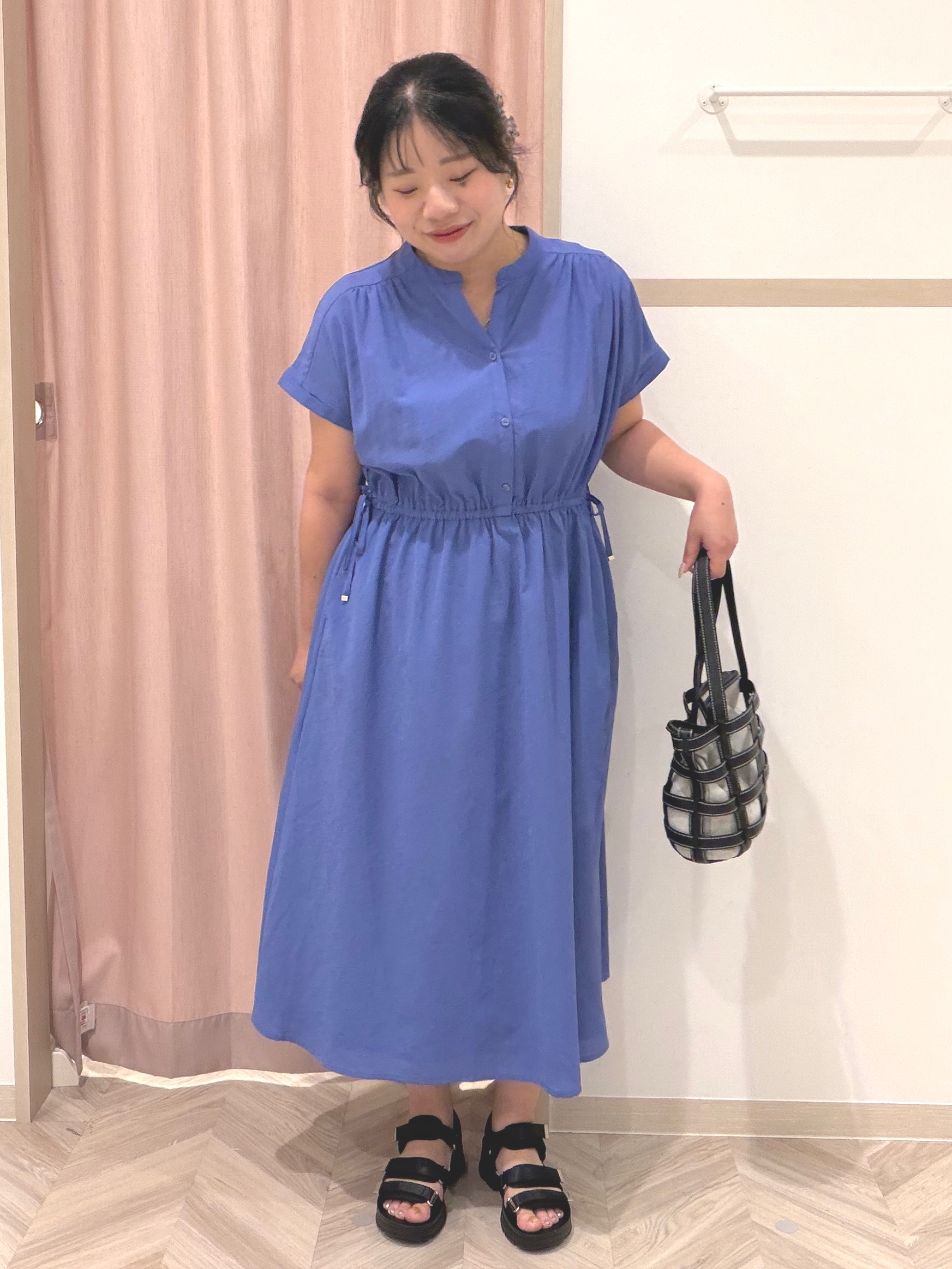 まちゃんなちゃんさんの「SHOO･LA･RUE｜【ひんやり/UV/吸水速乾/洗濯機可】さらり快適 ギャザーリボンワンピース」を使ったコーディネート