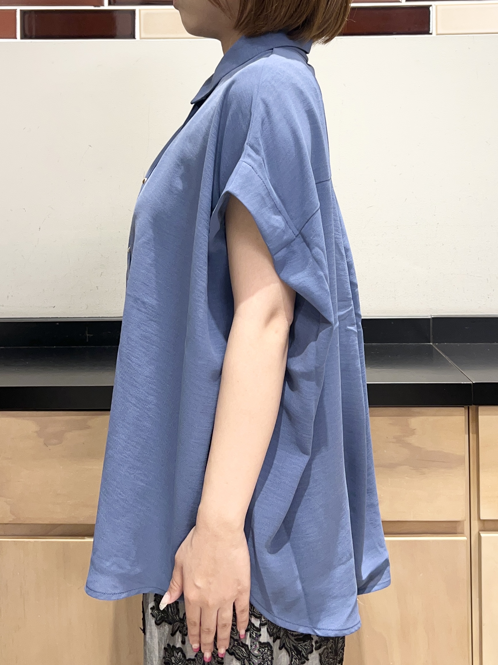 かのさんの「THE SHOP TK｜【ひんやり/防しわ/UV/吸水速乾】襟付き フレンチスリーブシャツ」を使ったコーディネート