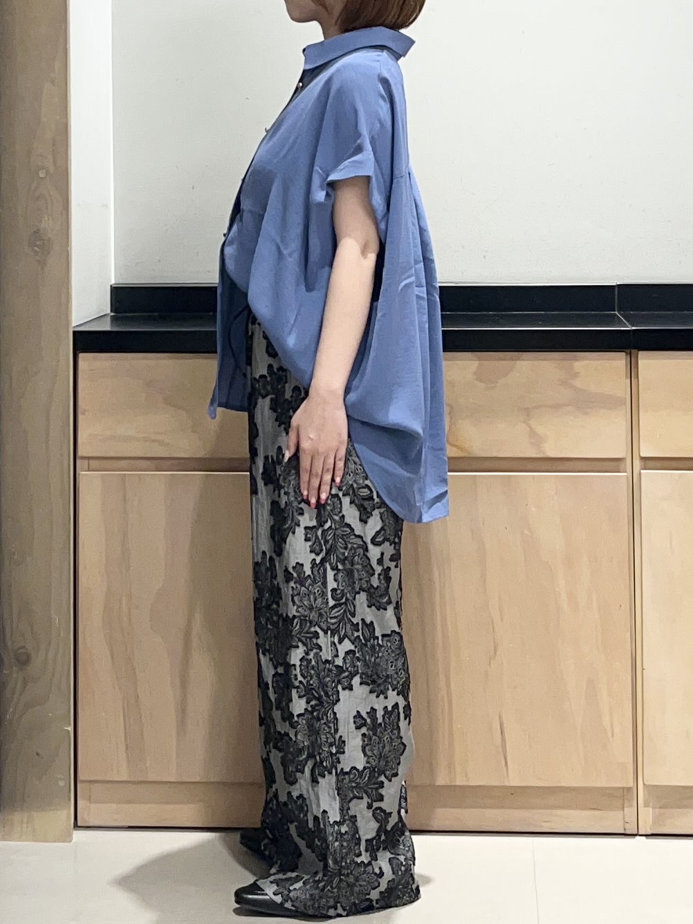 かのさんの「THE SHOP TK｜【ひんやり/防しわ/UV/吸水速乾】襟付き フレンチスリーブシャツ」を使ったコーディネート