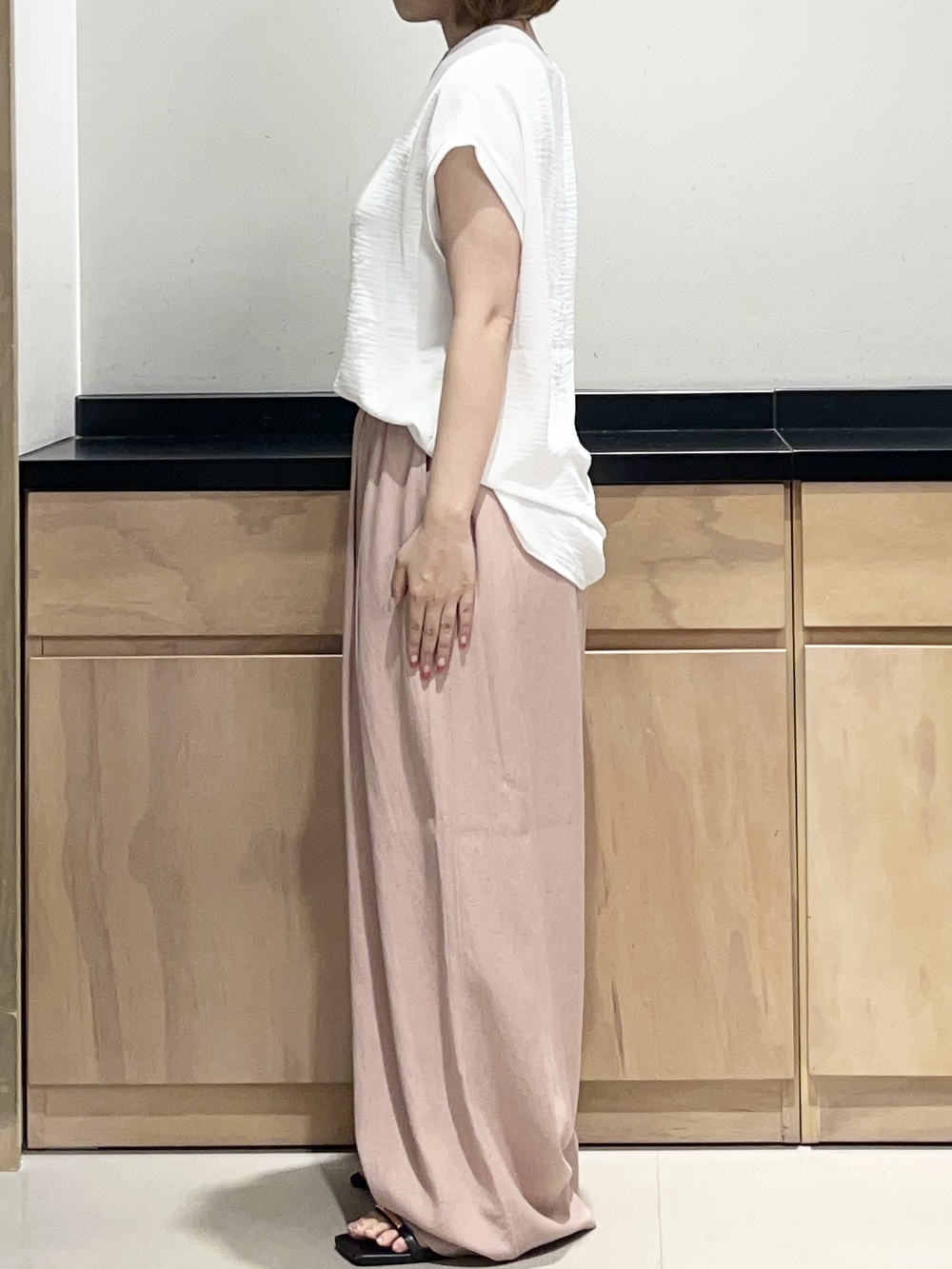 かのさんの「THE SHOP TK｜【ひんやりさらさら】軽やかに着られる プリントTシャツ」を使ったコーディネート
