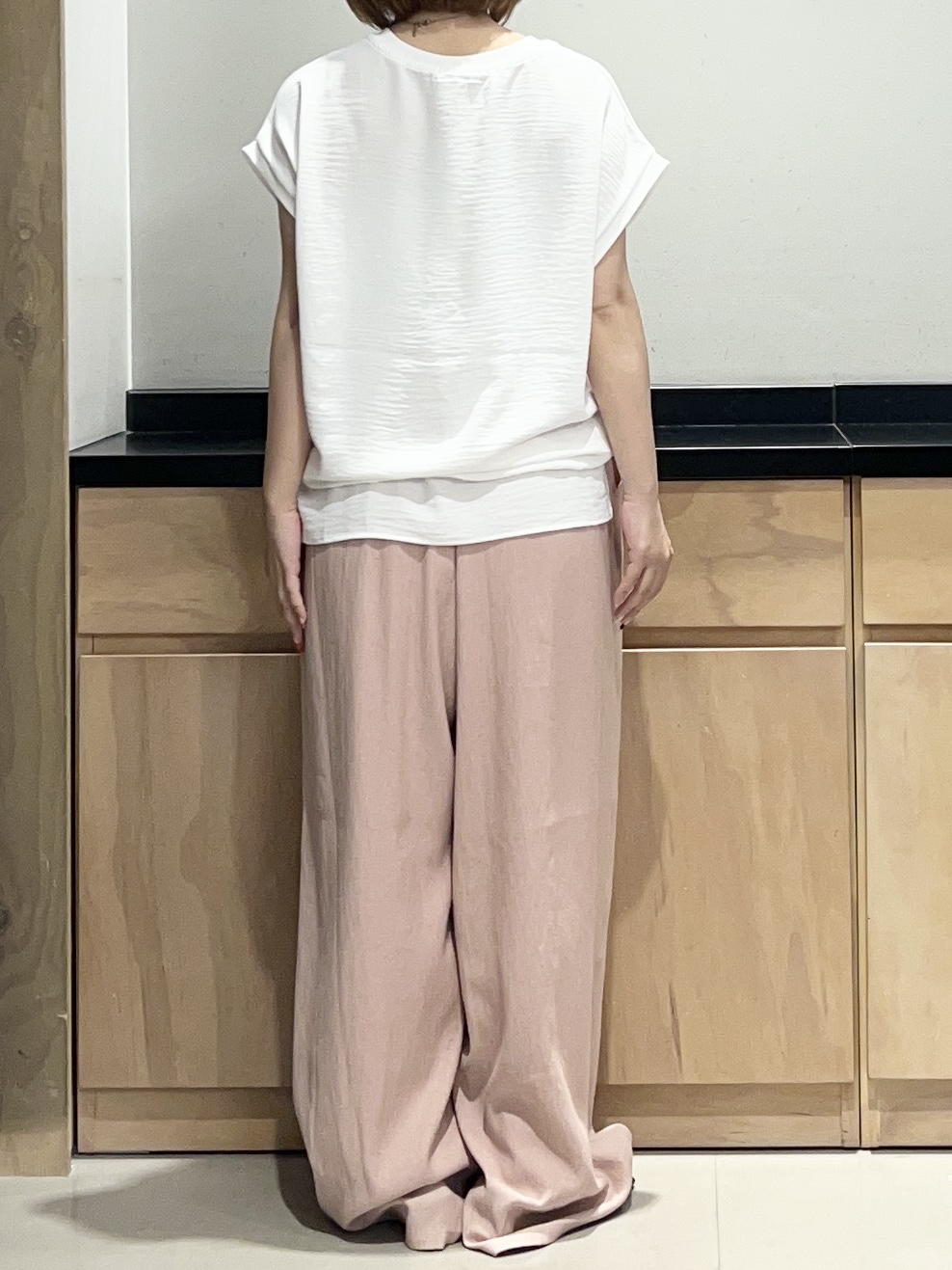 かのさんの「THE SHOP TK｜【ひんやりさらさら】軽やかに着られる プリントTシャツ」を使ったコーディネート