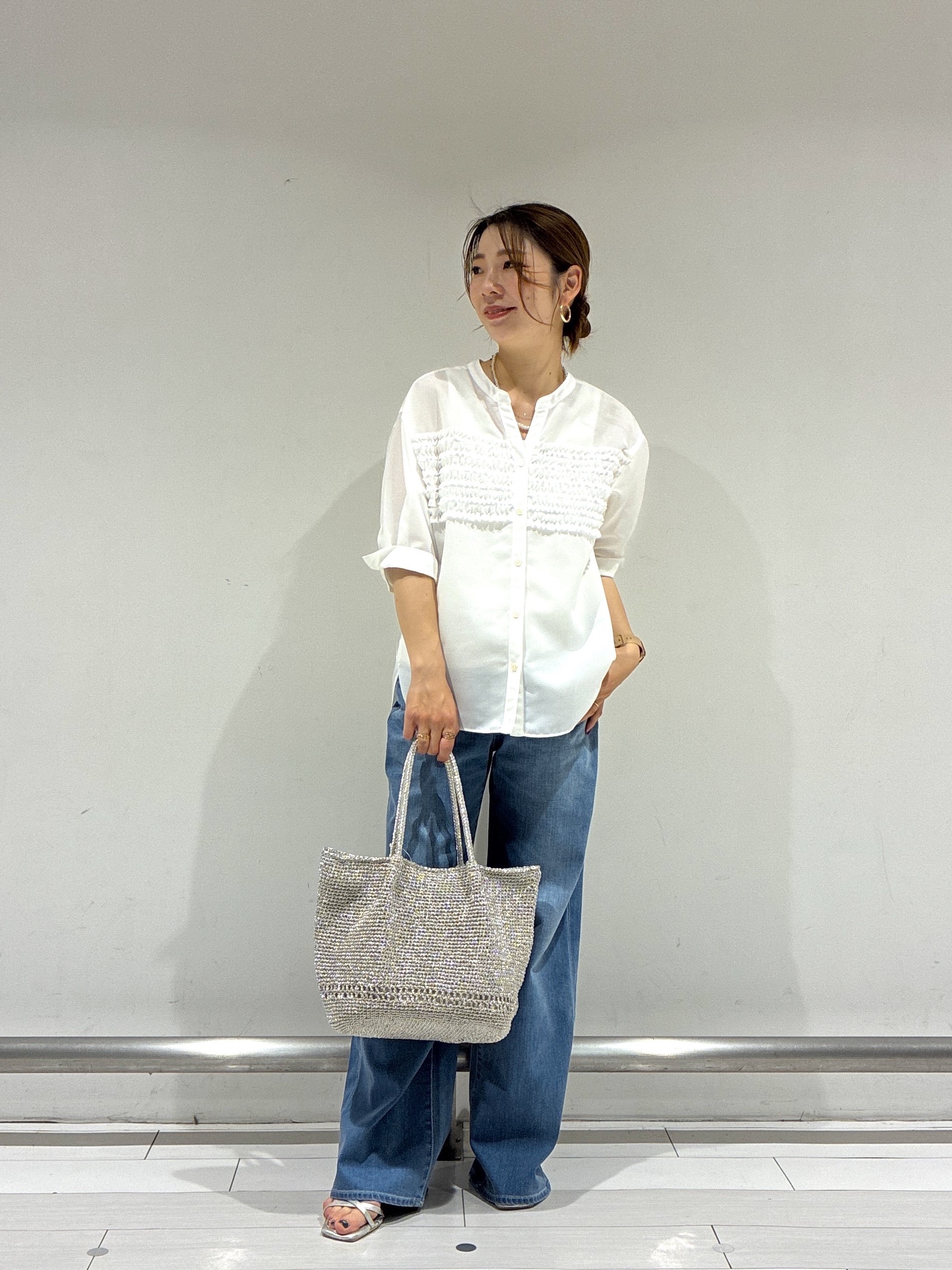 Rinさんの「UNTITLED｜【接触冷感/通気性/洗える】フロントフリルブラウス」を使ったコーディネート