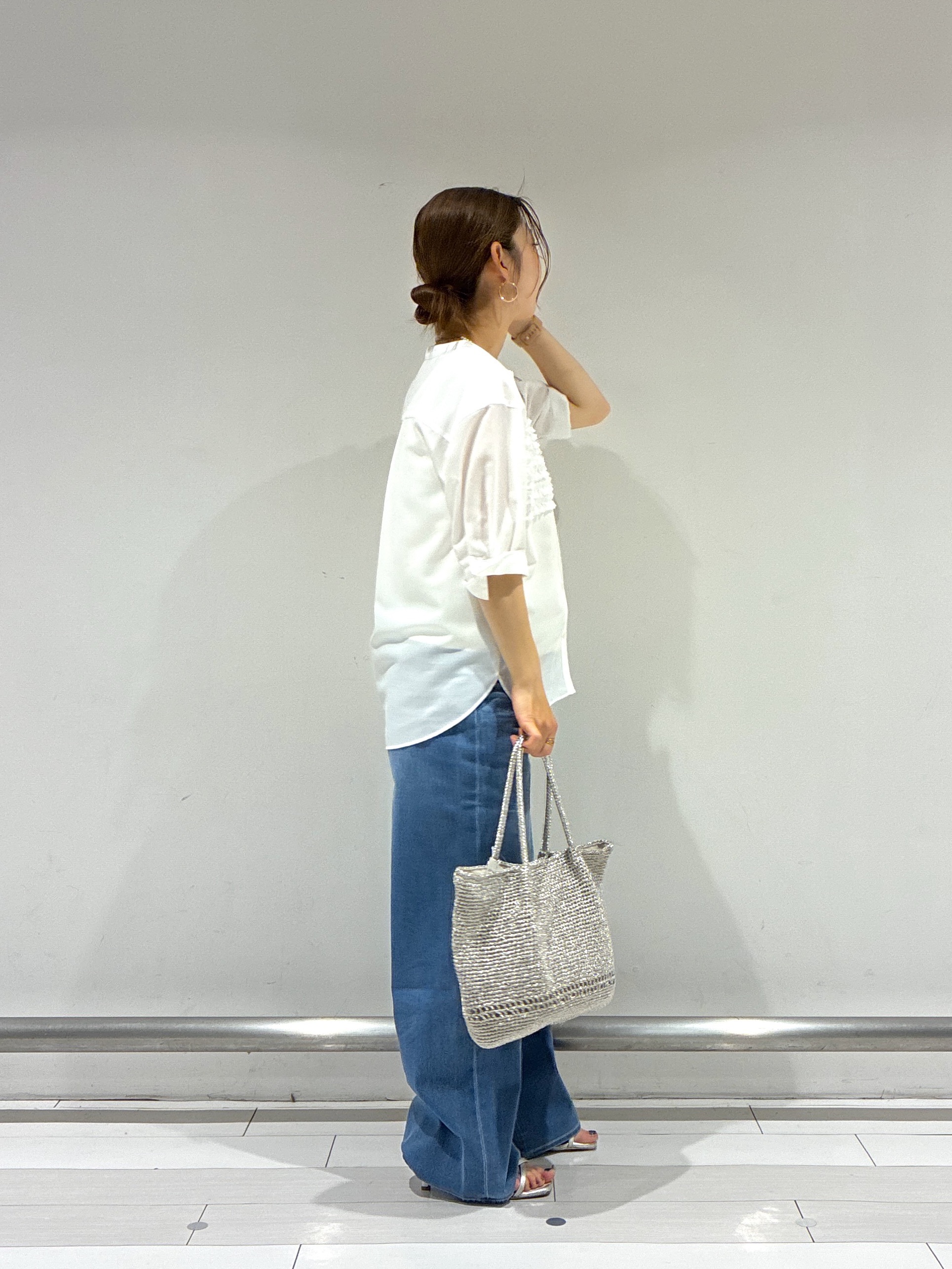 Rinさんの「UNTITLED｜【接触冷感/通気性/洗える】フロントフリルブラウス」を使ったコーディネート