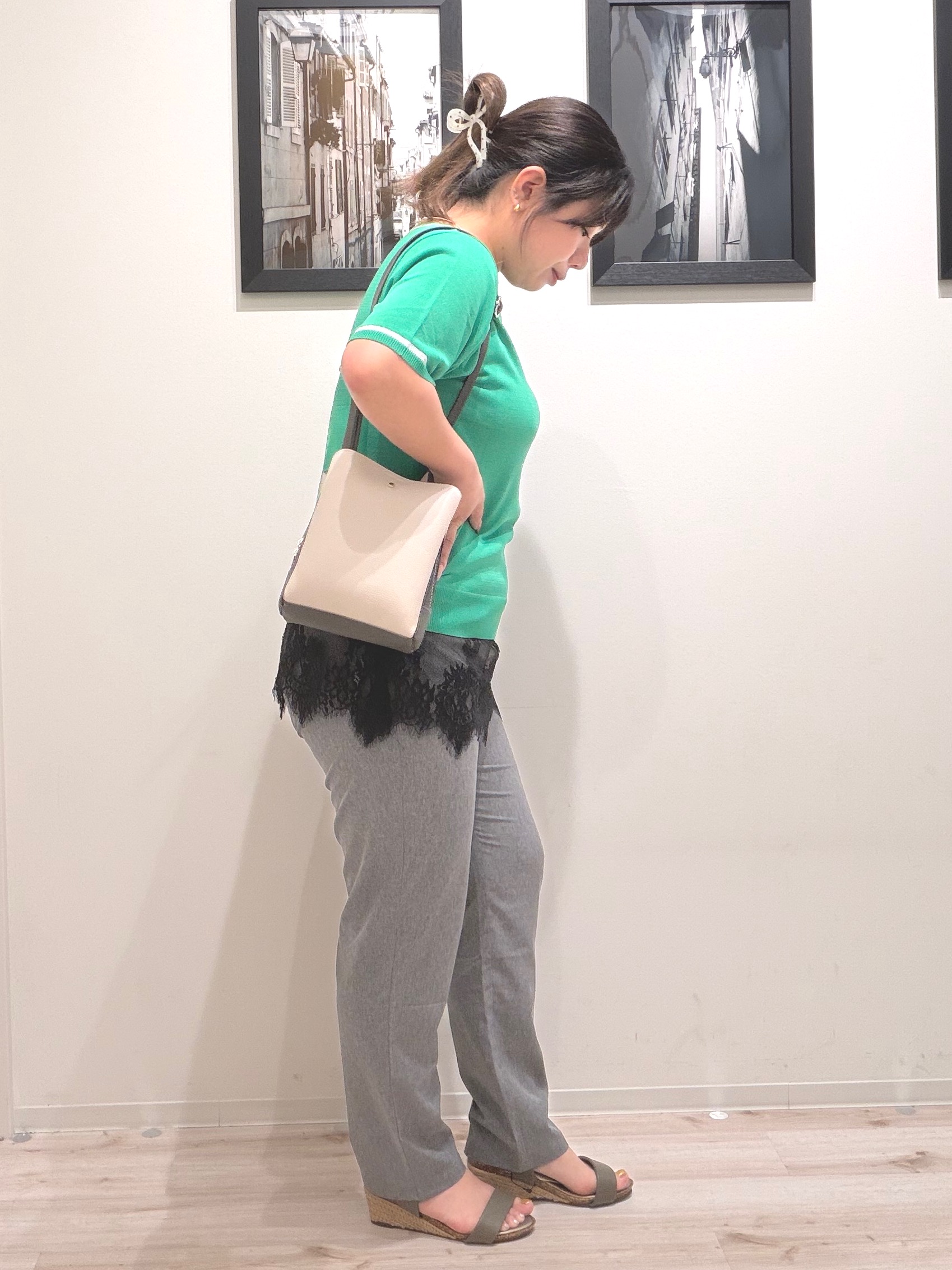 まちゃんなちゃんさんの「SHOO･LA･RUE｜【前後2WAY/S-LL】レイヤードの幅が広がる 裾レースタンクトップ」を使ったコーディネート