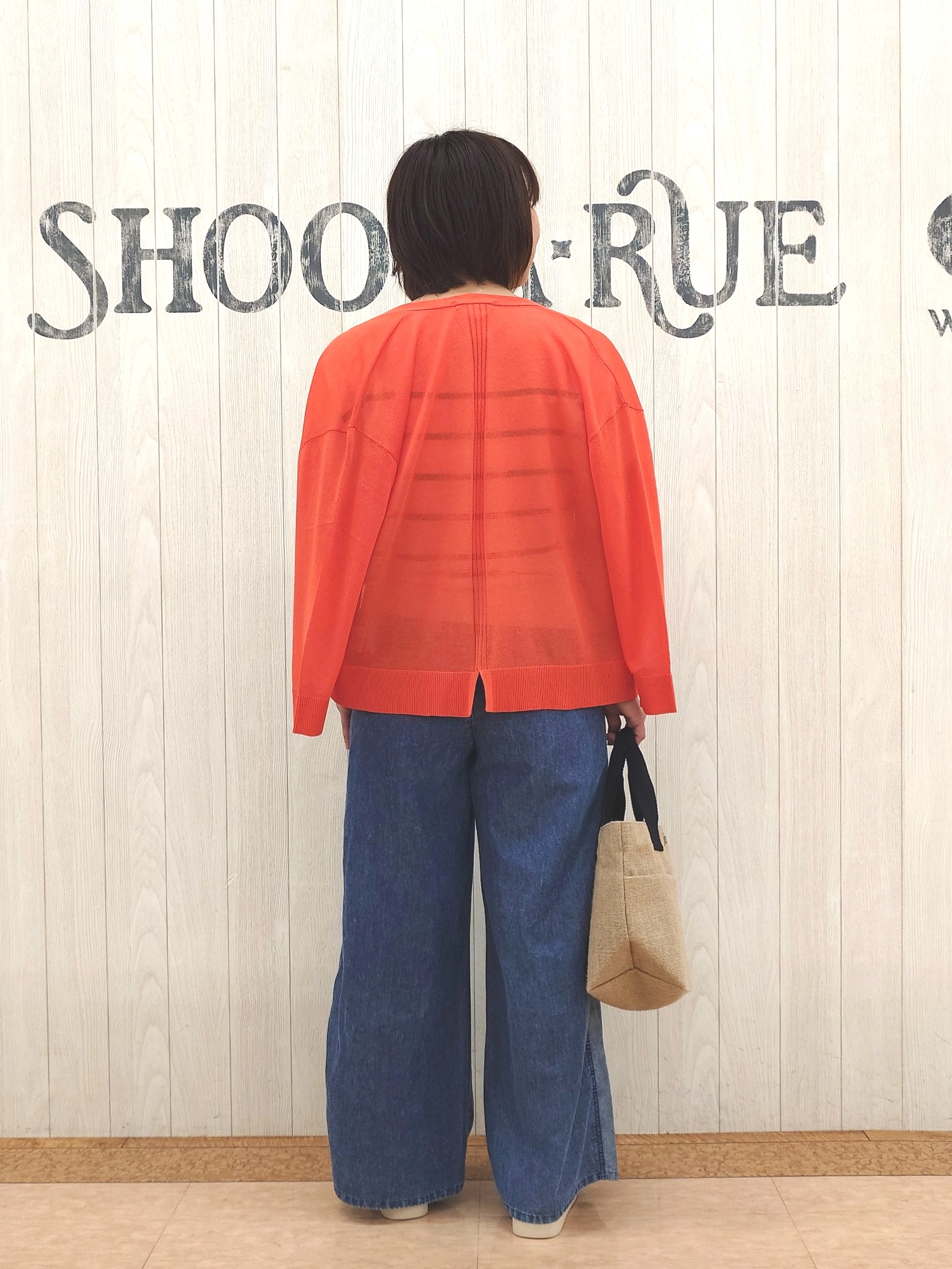 とろろさんの「SHOO･LA･RUE｜【ひんやり/洗濯機可/S-LL】オンにもオフにも マルチに使えるボタンレスカーディガン」を使ったコーディネート