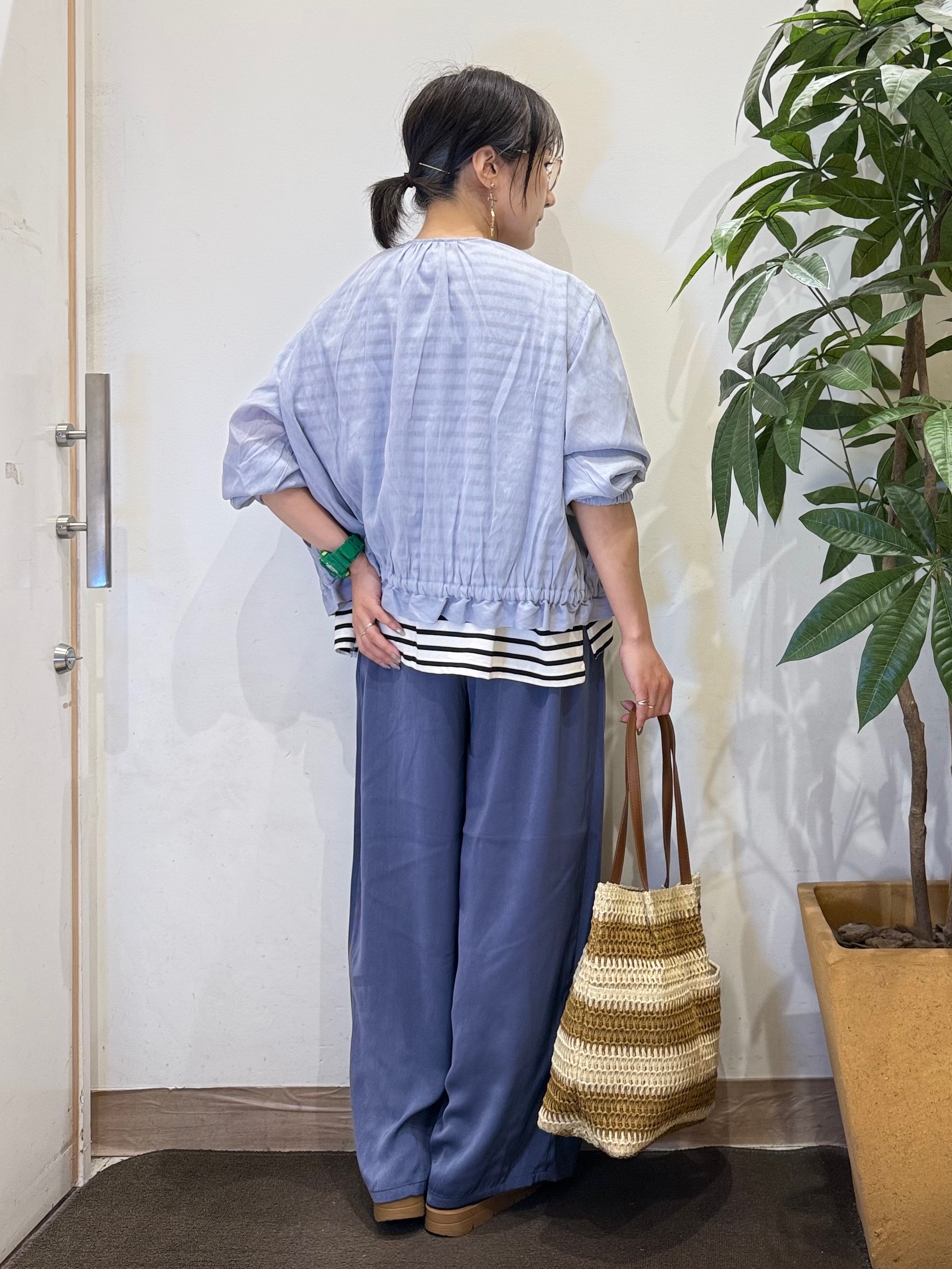 misakiさんの「SHOO･LA･RUE｜【S-LL】軽やかな シアーライトブルゾン」を使ったコーディネート